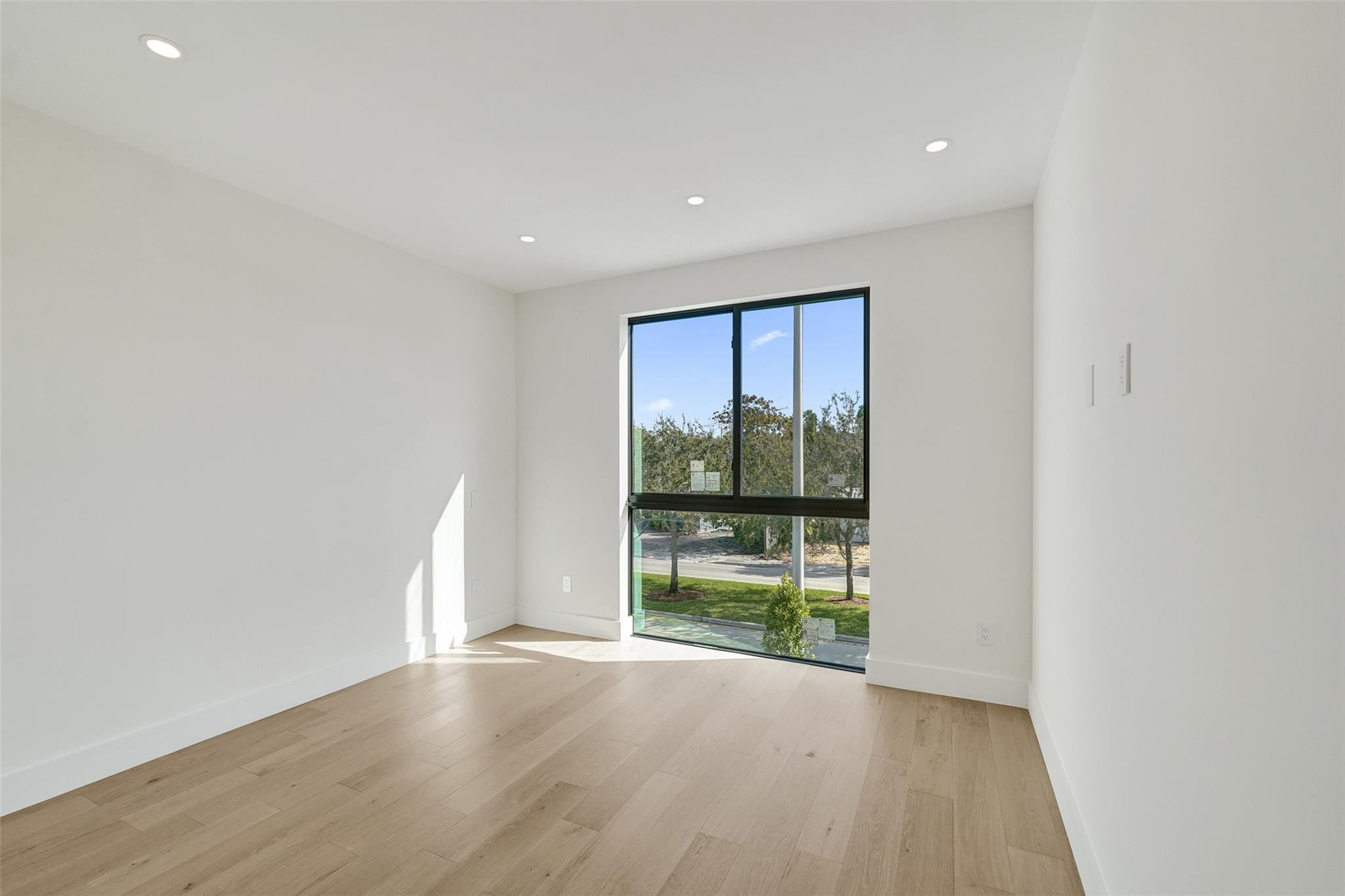 1525 NE 15TH, Fort Lauderdale FL 33304