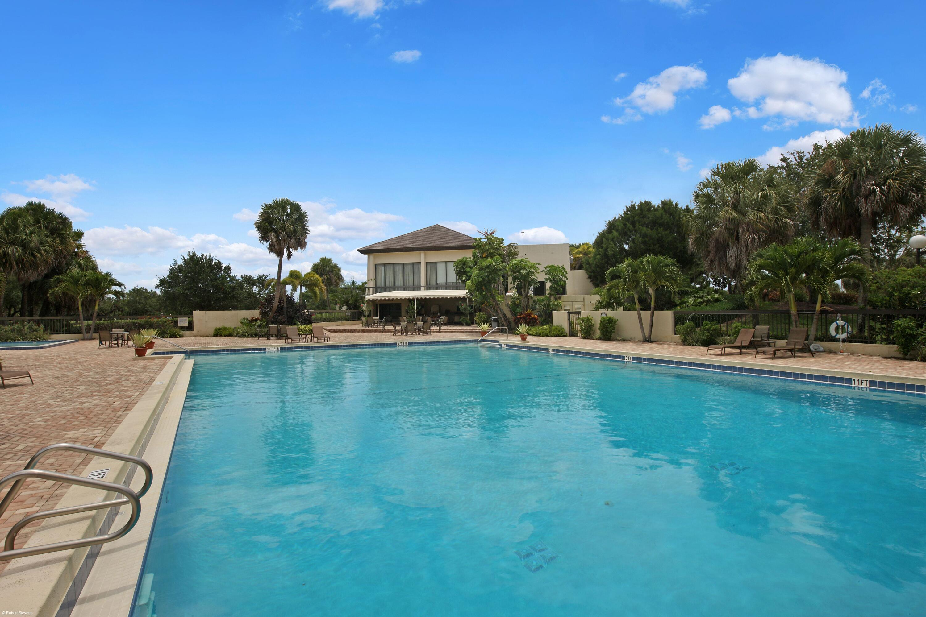 1712 Mayacoo Lakes, West Palm Beach FL 33411