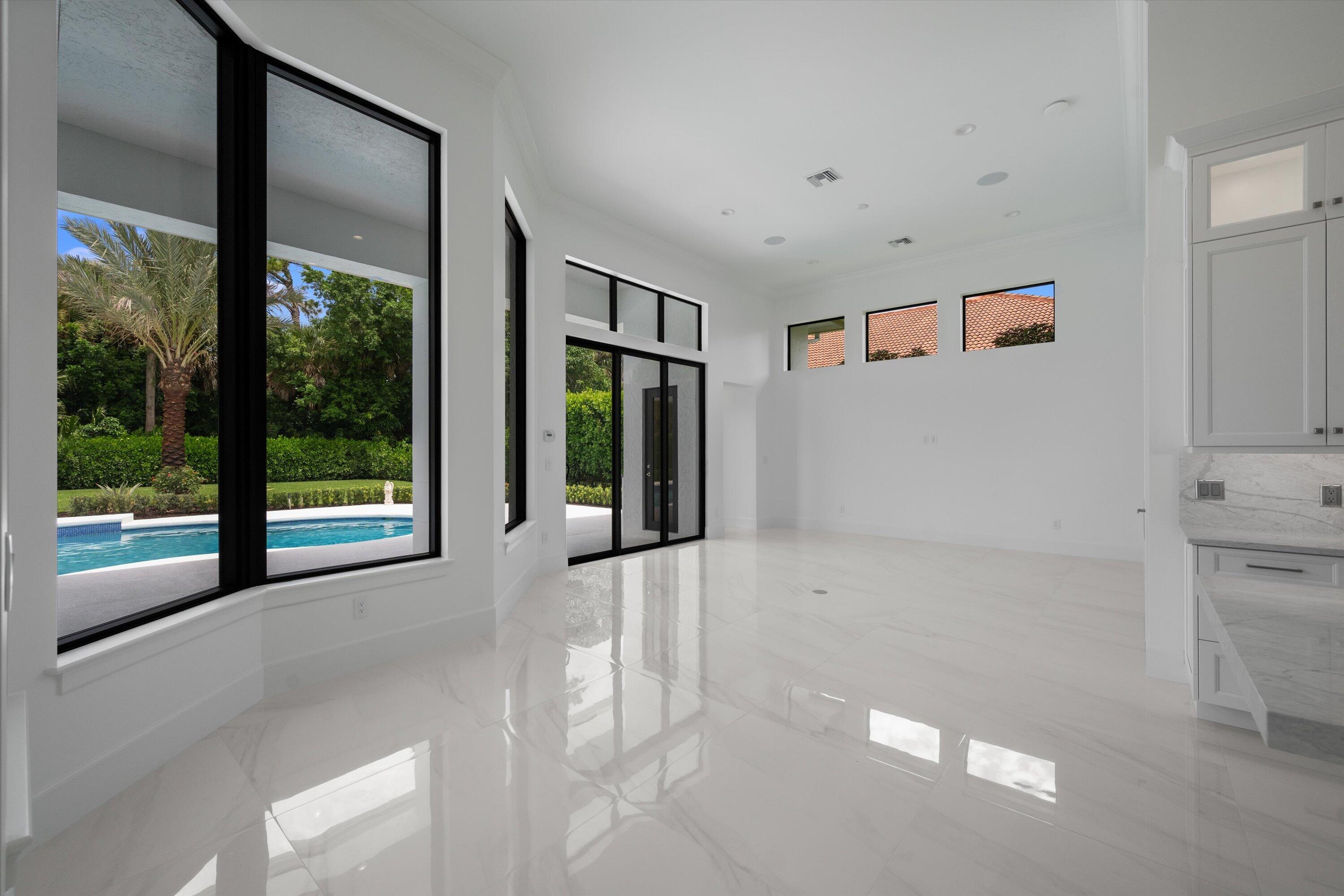 1712 Mayacoo Lakes, West Palm Beach FL 33411
