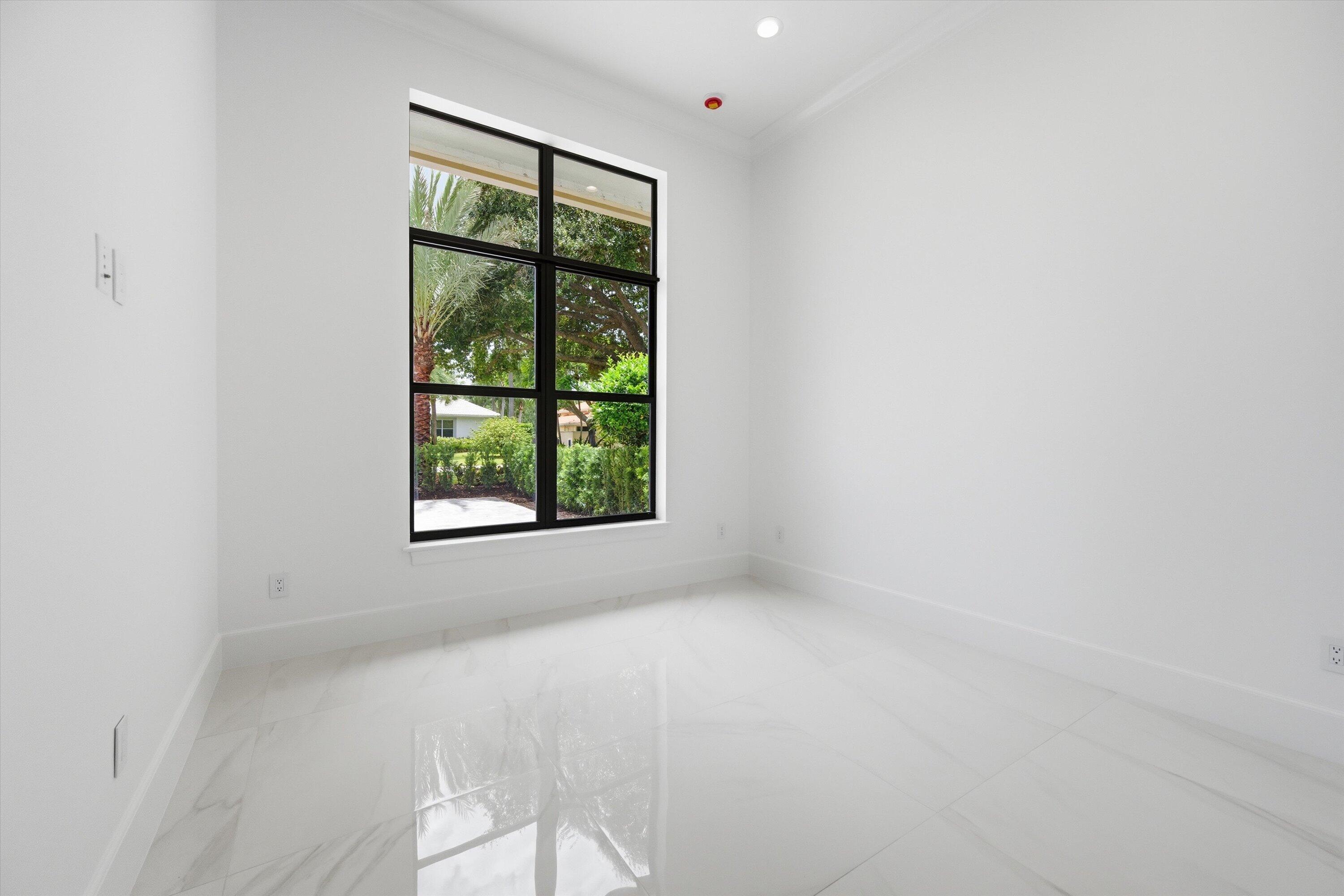 1712 Mayacoo Lakes, West Palm Beach FL 33411