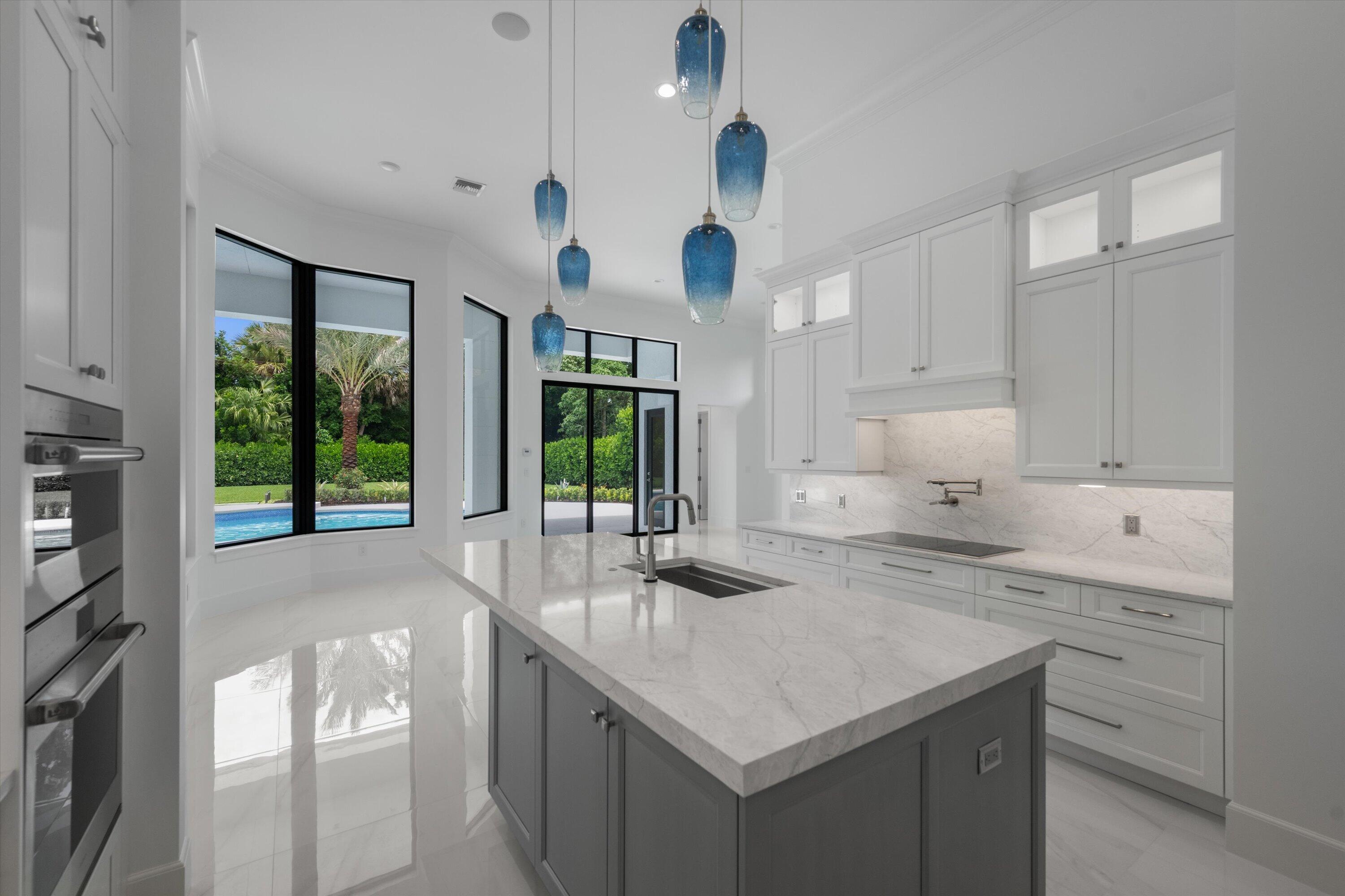 1712 Mayacoo Lakes, West Palm Beach FL 33411