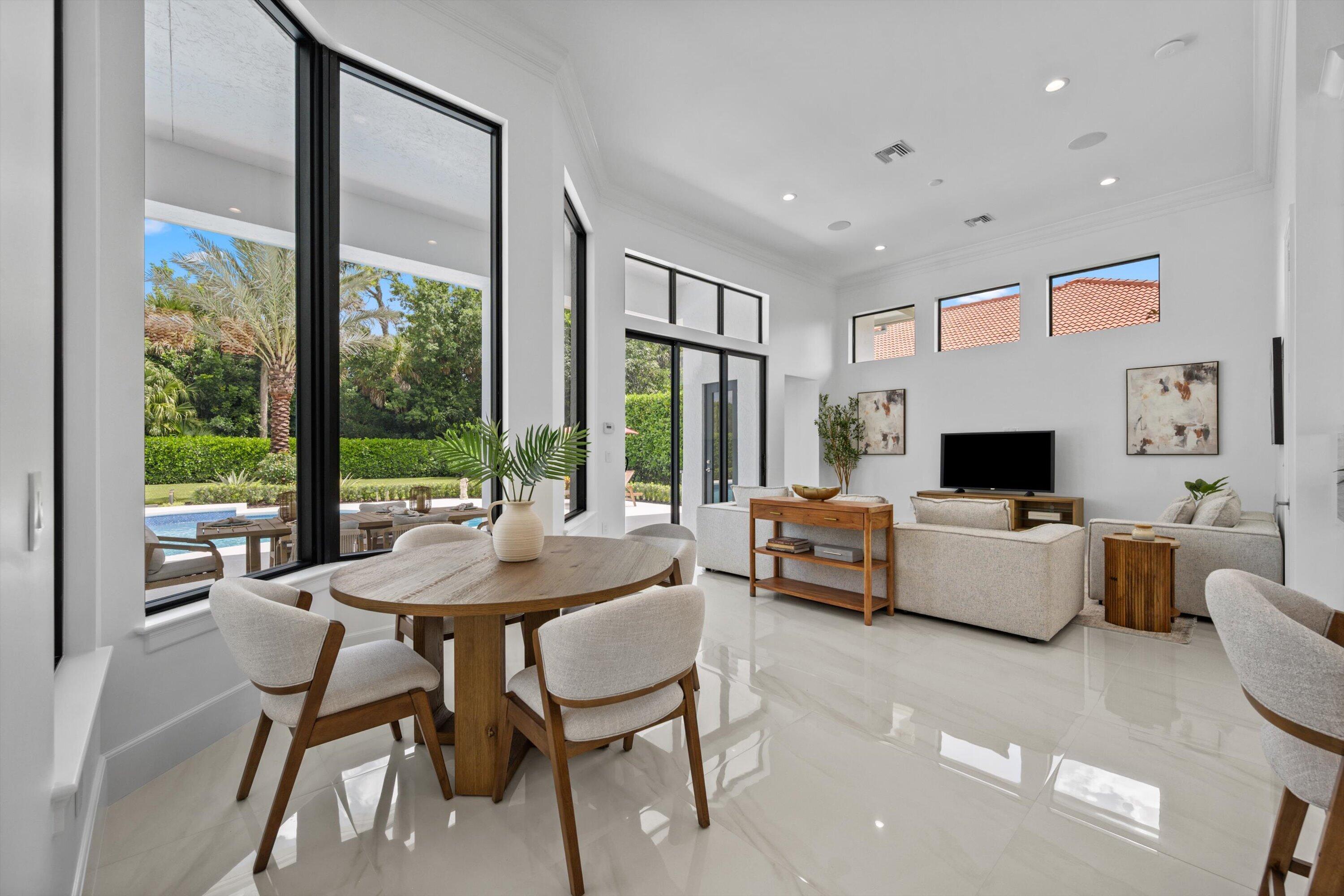 1712 Mayacoo Lakes, West Palm Beach FL 33411