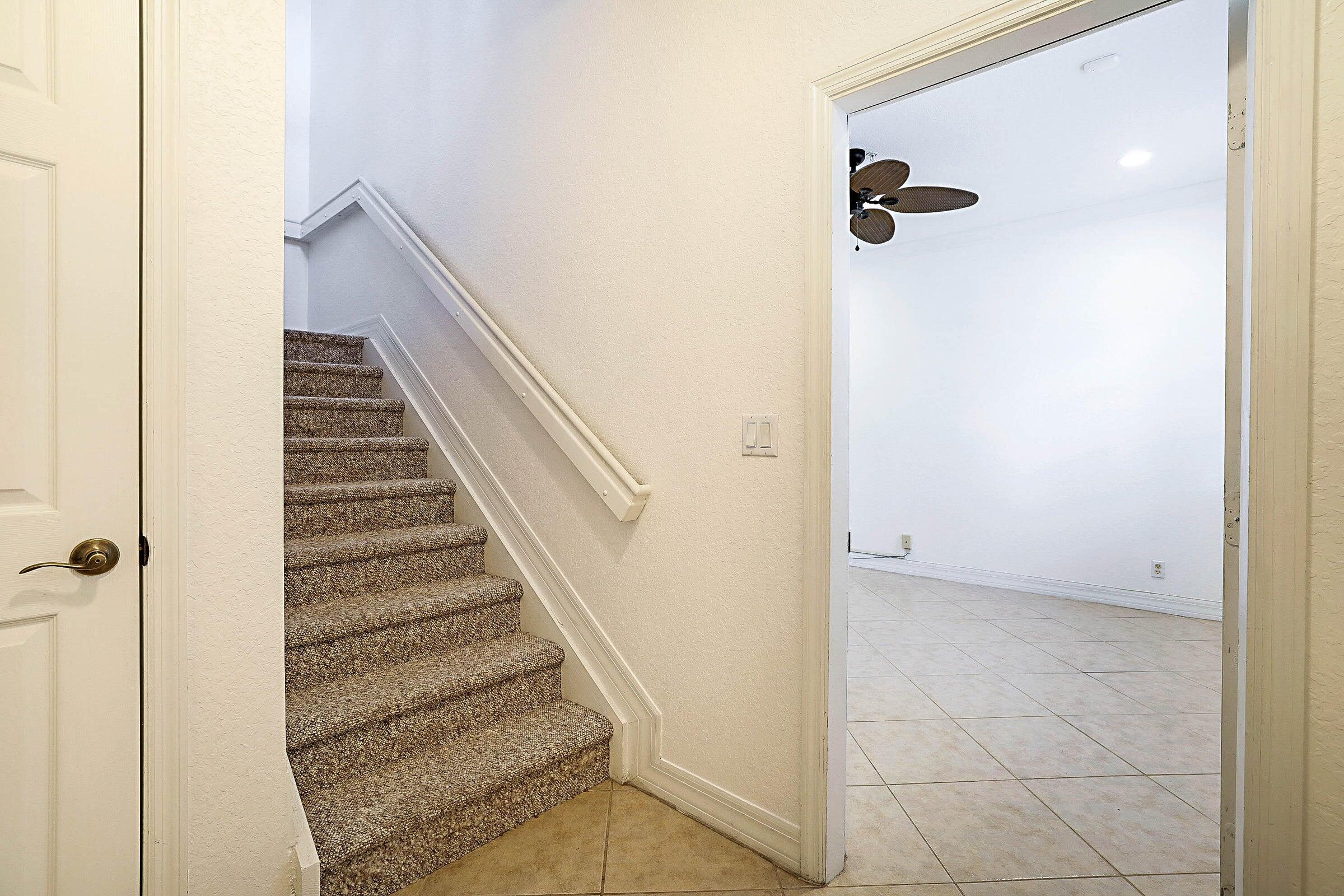 241 E THATCH PALM, Jupiter FL 33458