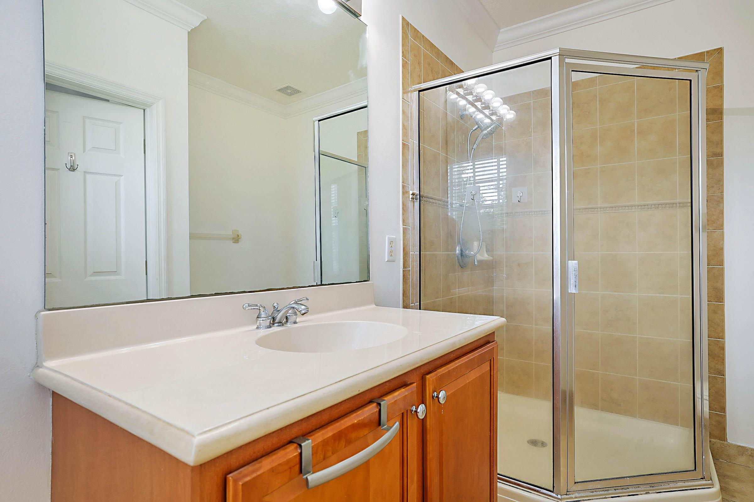 241 E THATCH PALM, Jupiter FL 33458