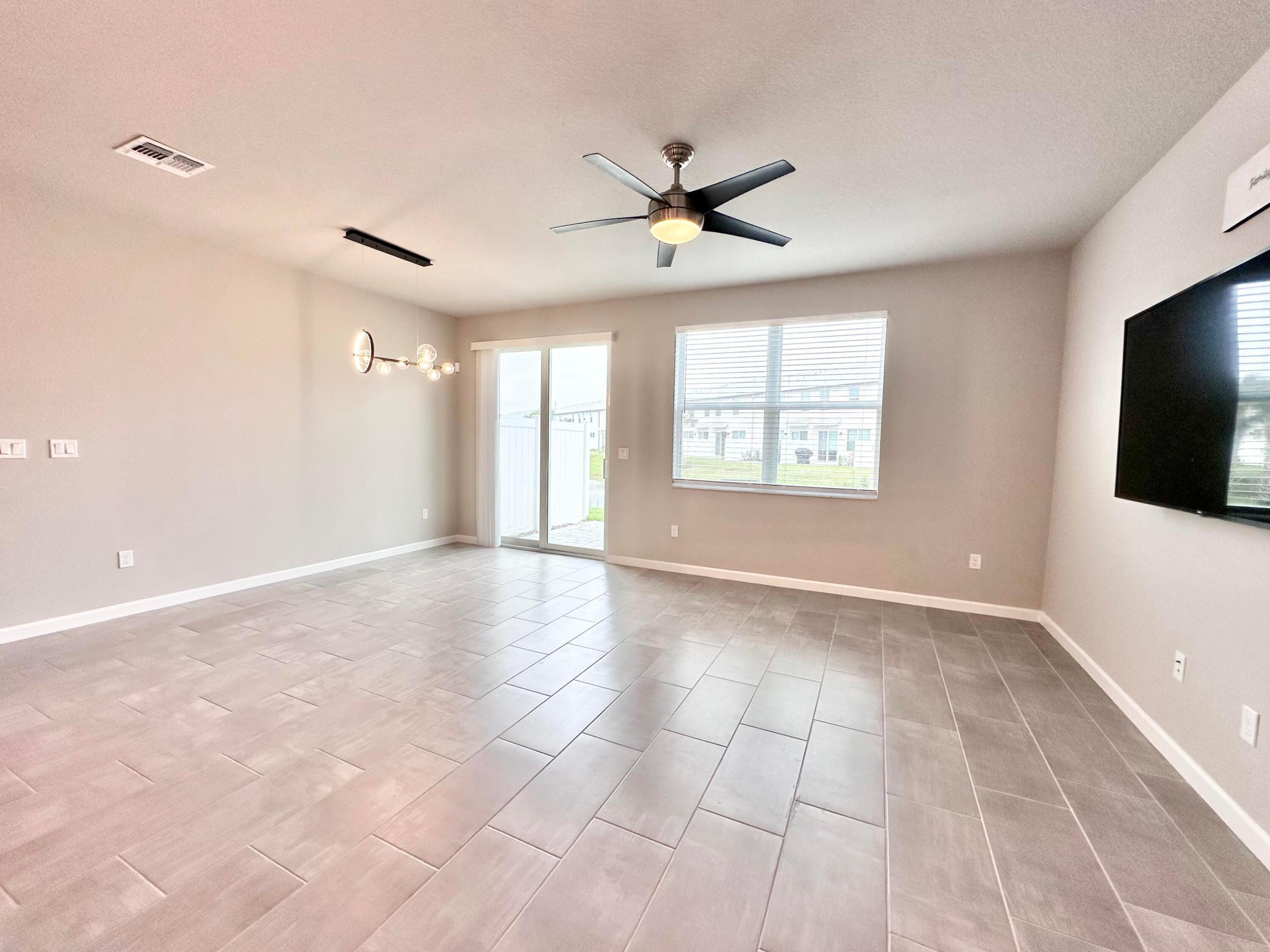 1733 Lindley, West Palm Beach FL 33407