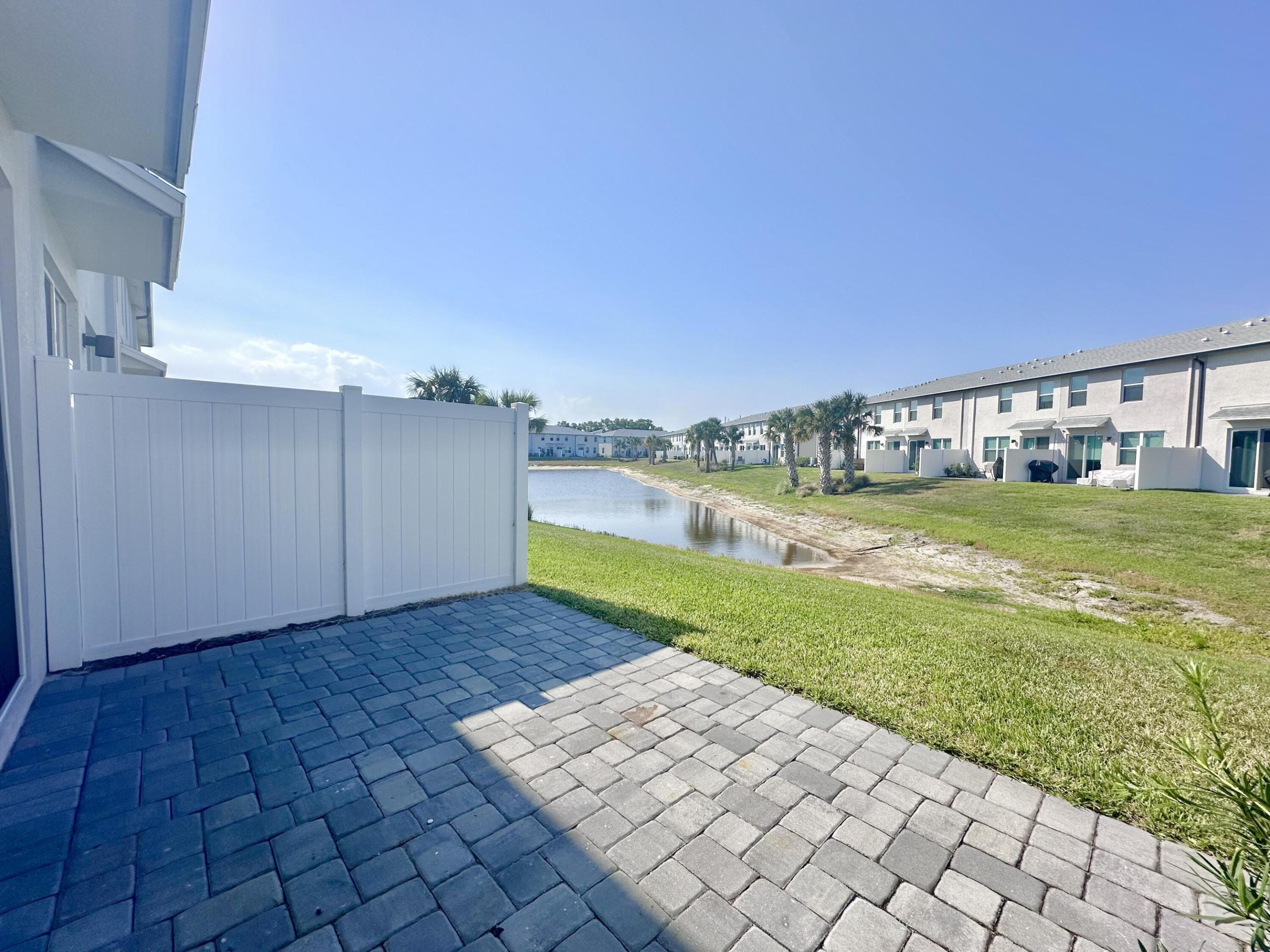 1733 Lindley, West Palm Beach FL 33407