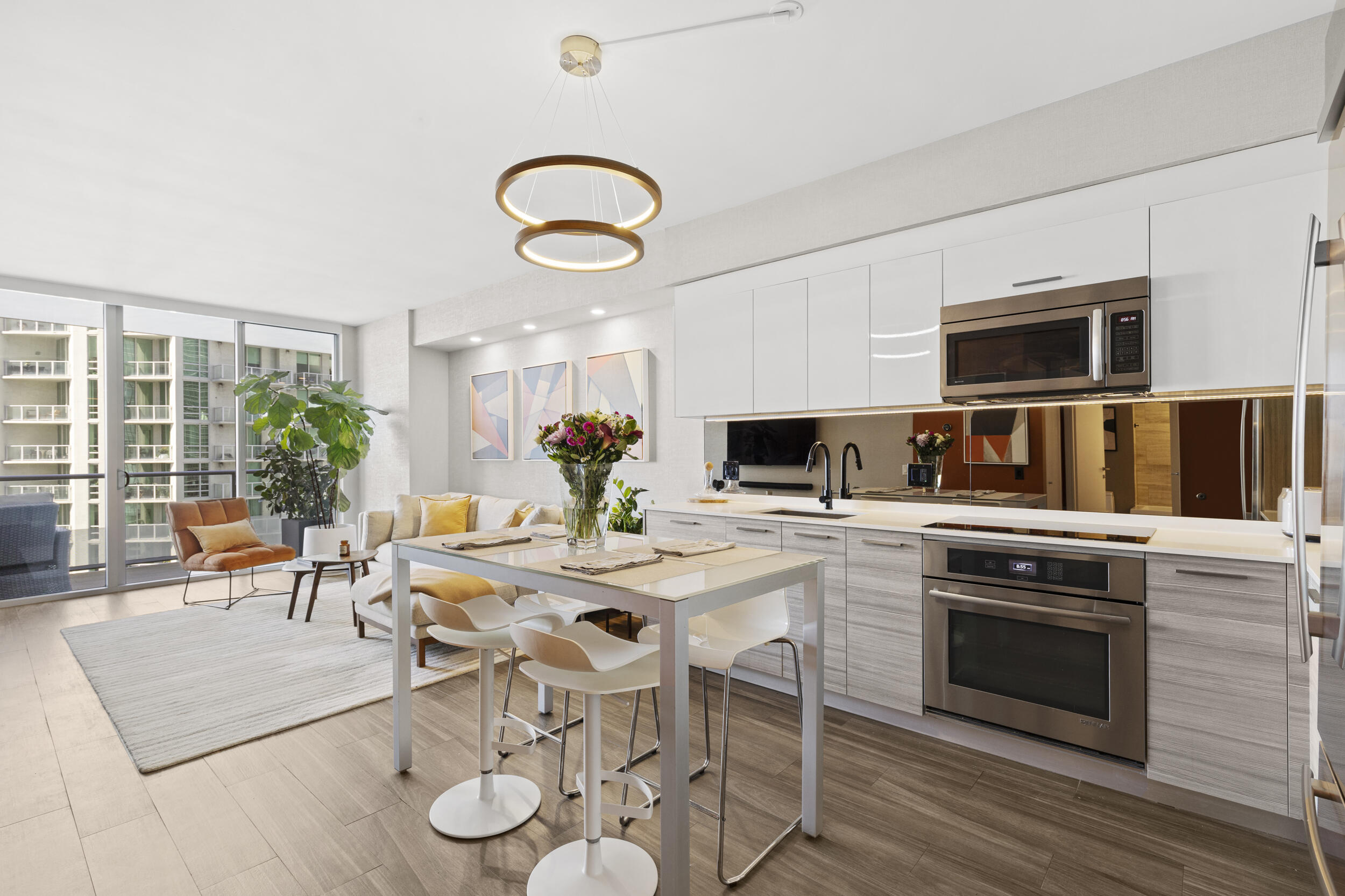 1300 BRICKELL BAY #2105, Miami FL 33131