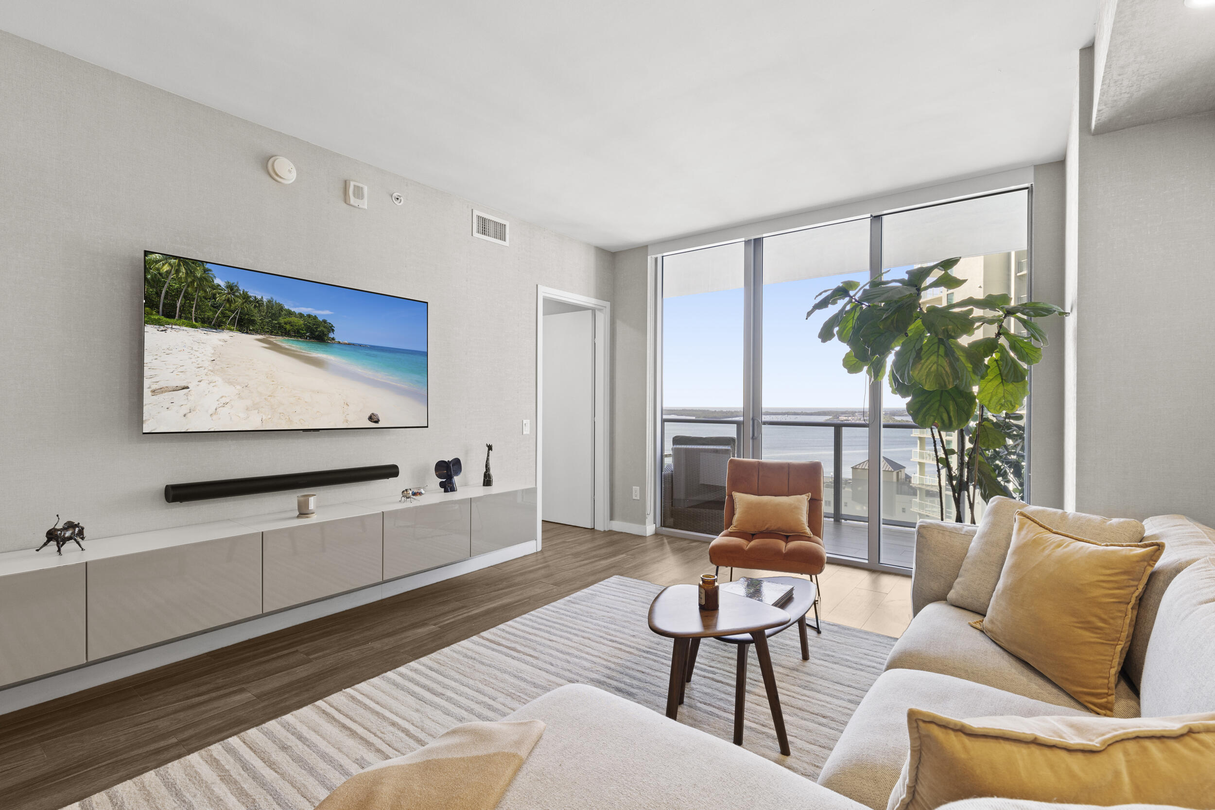 1300 BRICKELL BAY #2105, Miami FL 33131