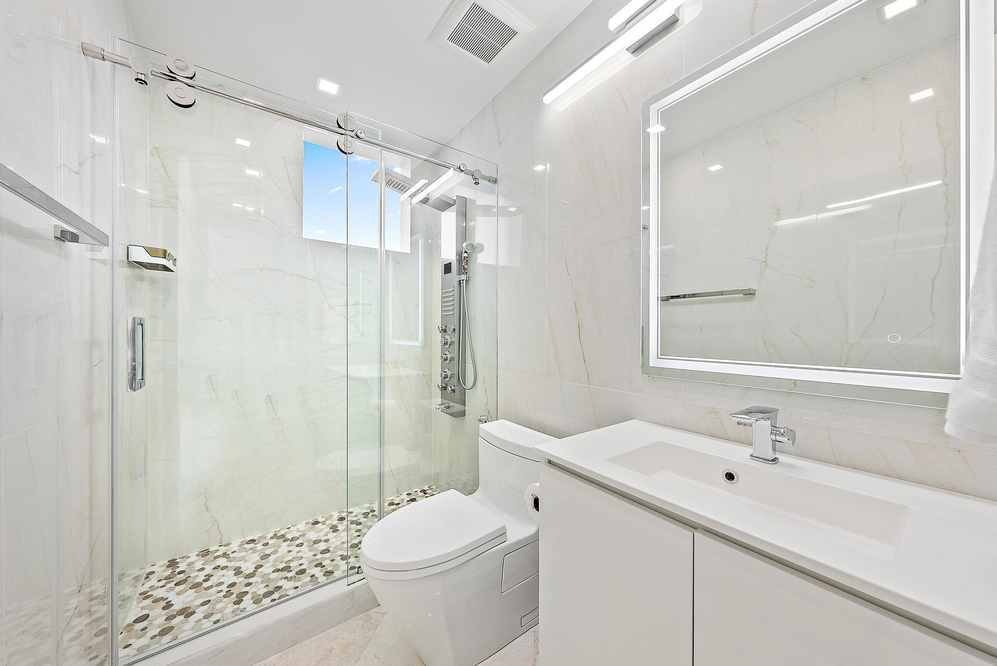 2070 N Ocean #PH4, Boca Raton FL 33431