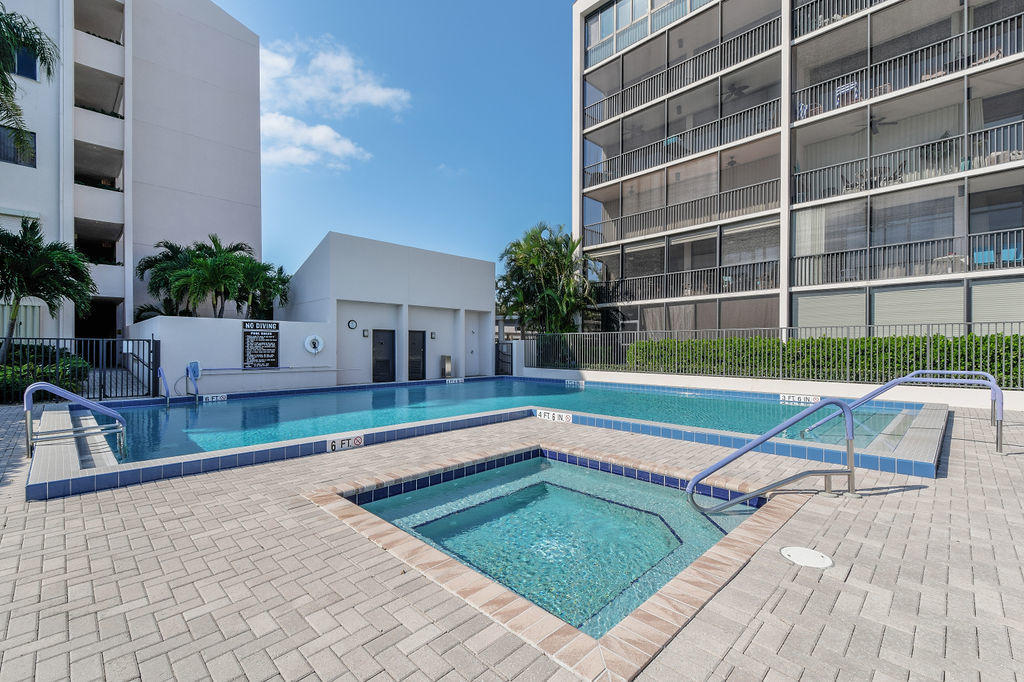 11370 Twelve Oaks #614, North Palm Beach FL 33408
