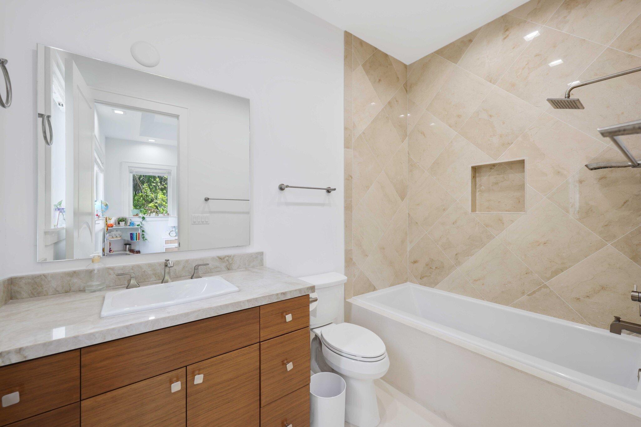 12 Sylvan, Fort Lauderdale FL 33316