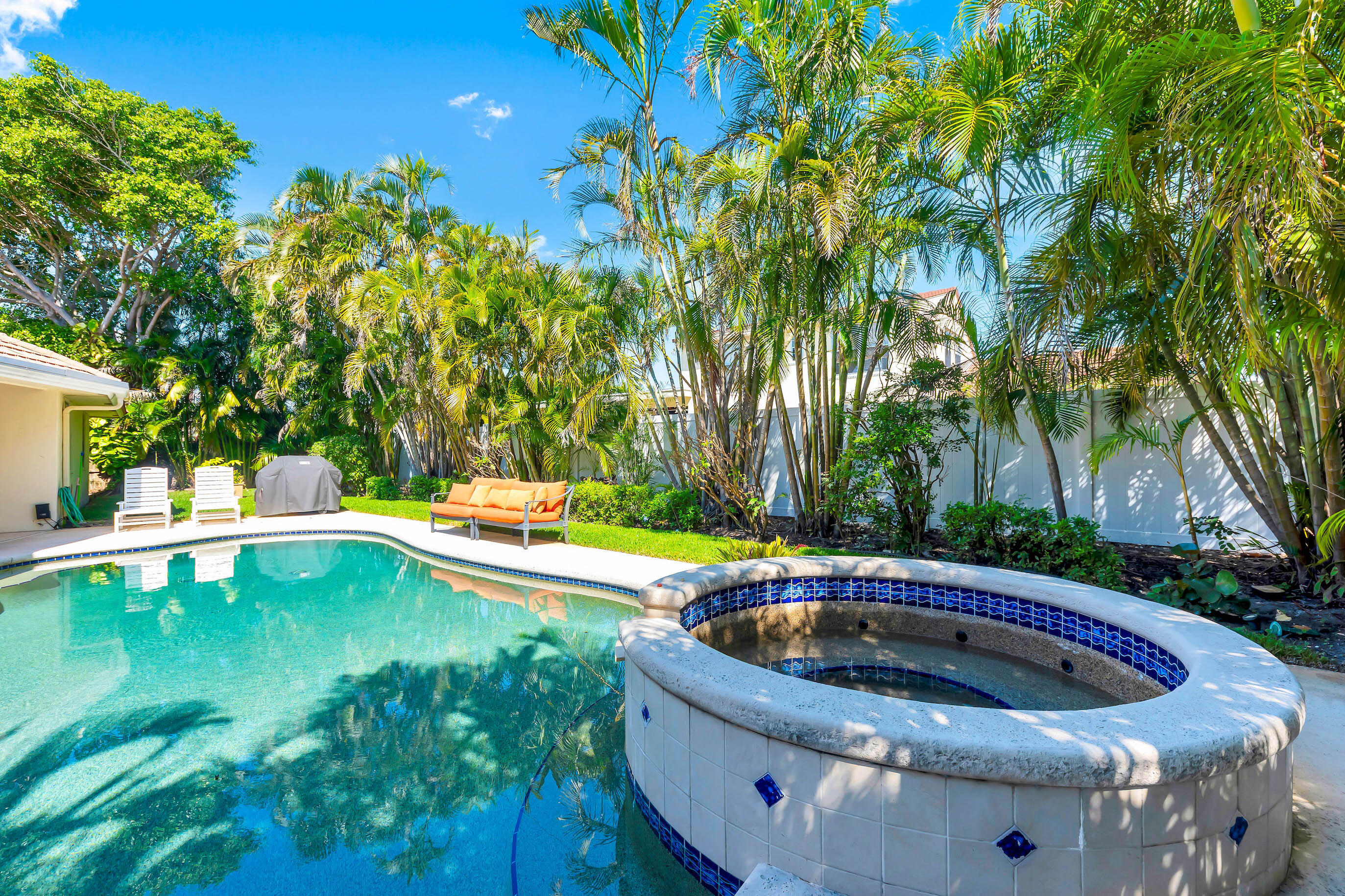 88 Pinehill, Tequesta FL 33469
