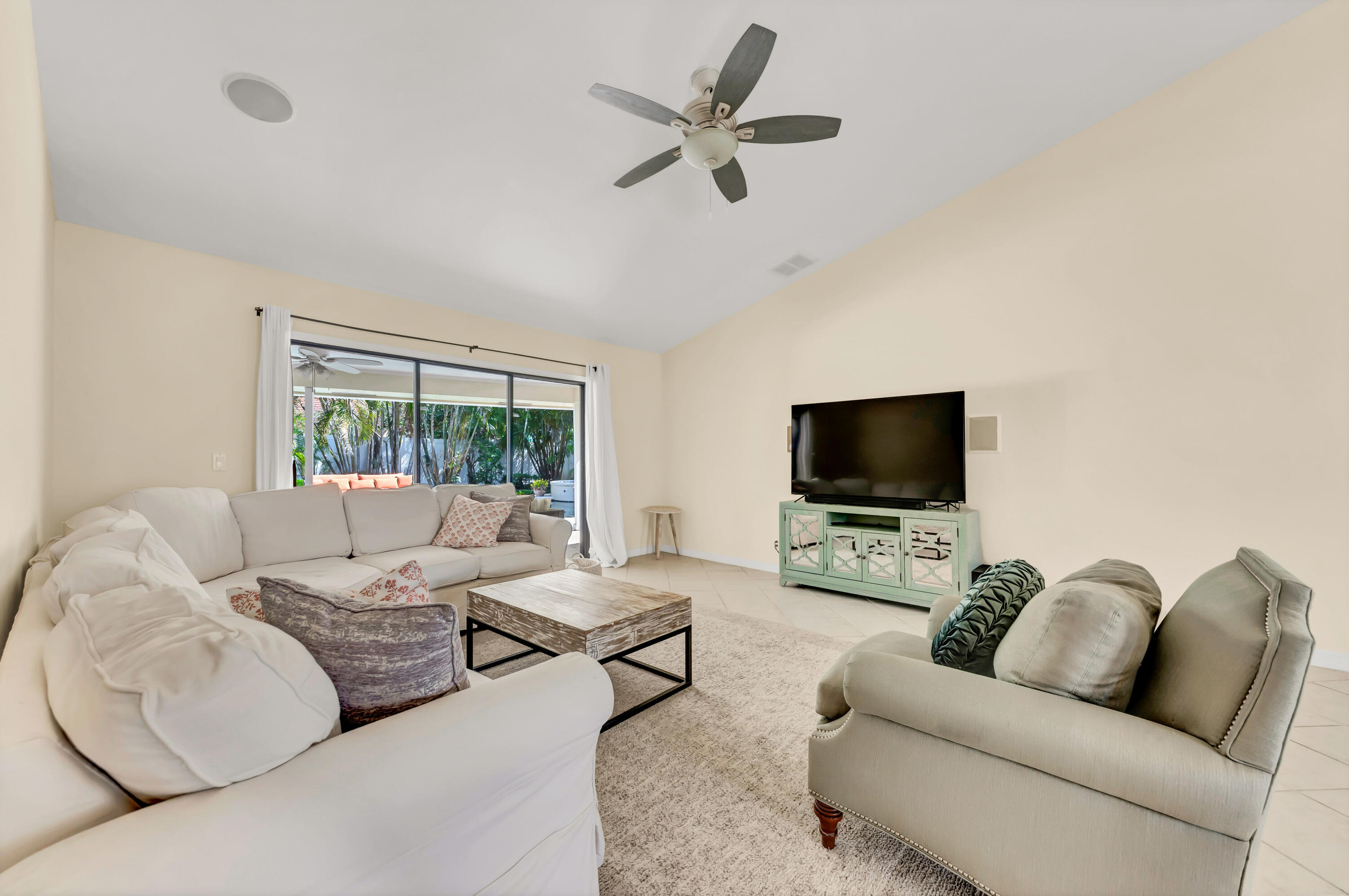 88 Pinehill, Tequesta FL 33469