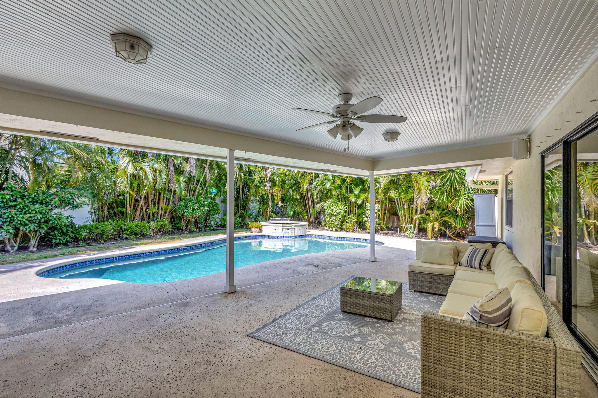 88 Pinehill, Tequesta FL 33469