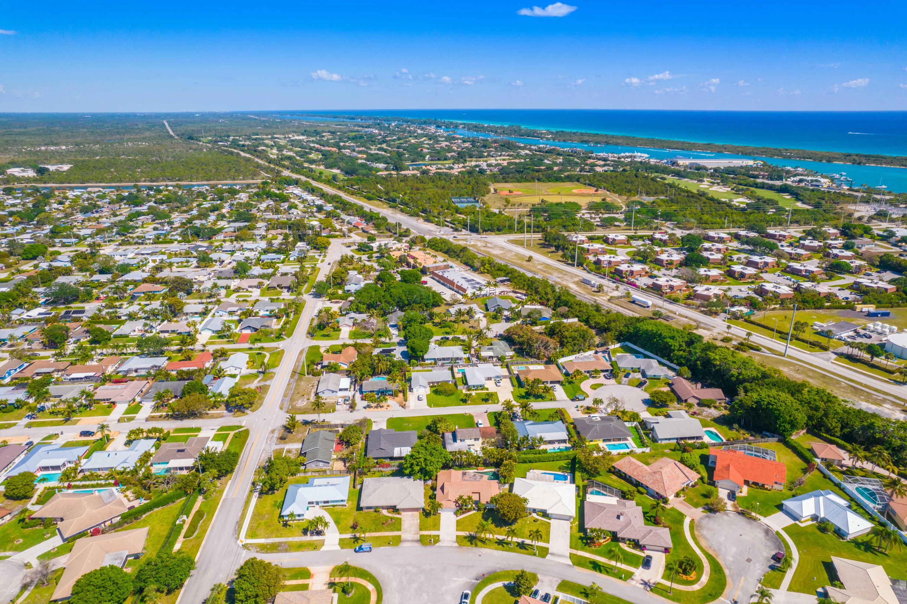 88 Pinehill, Tequesta FL 33469