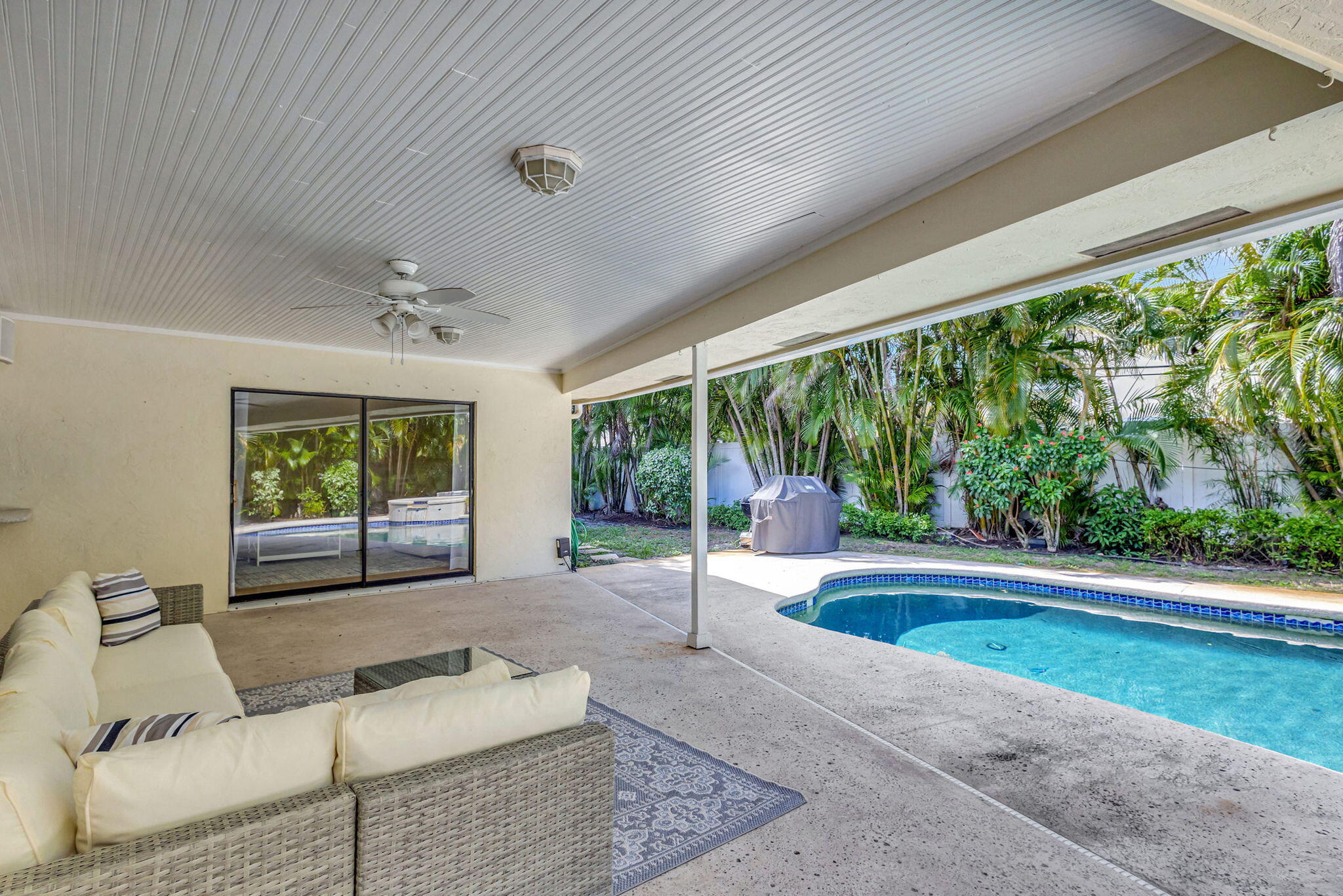 88 Pinehill, Tequesta FL 33469