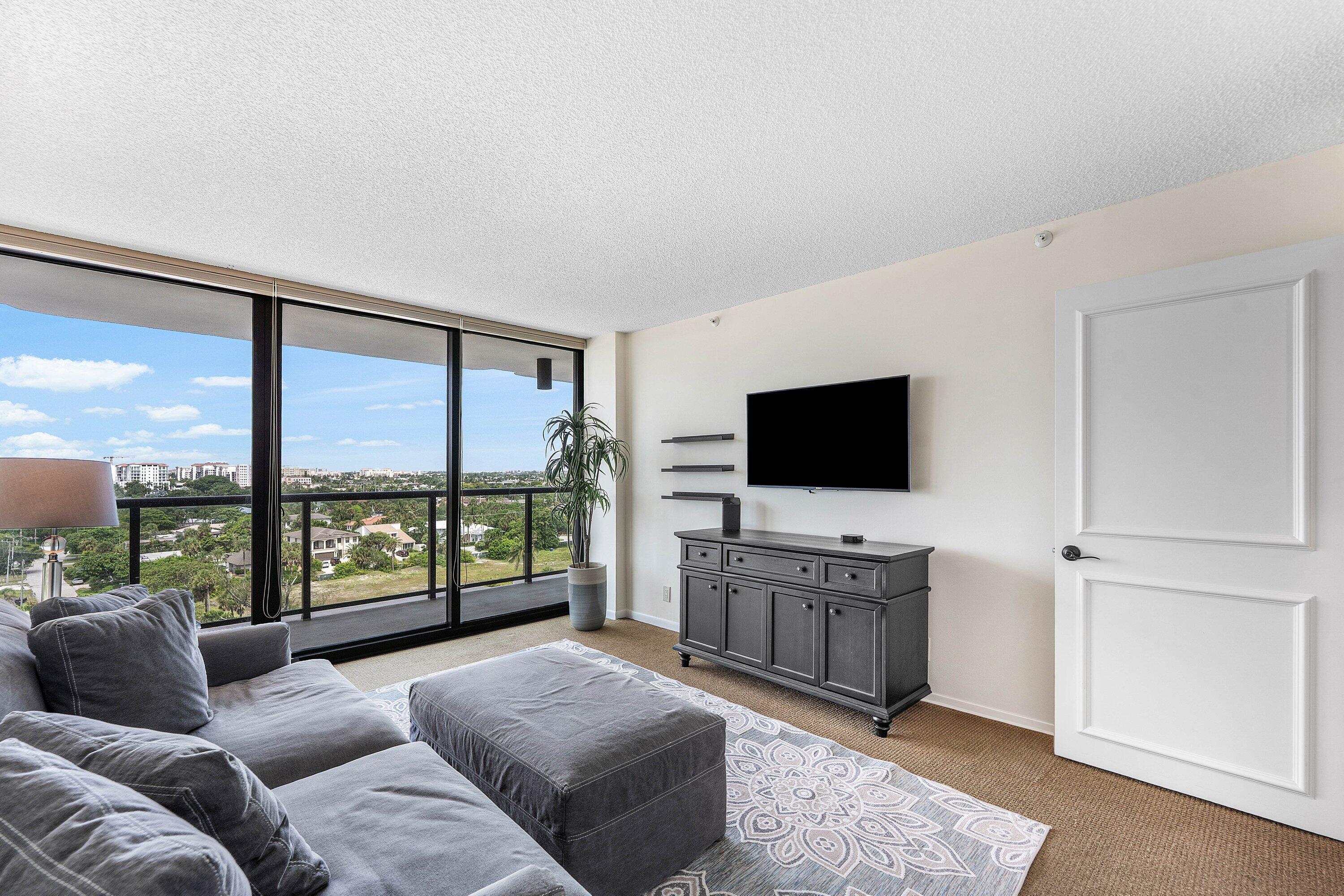 250 S OCEAN #8F, Boca Raton FL 33432