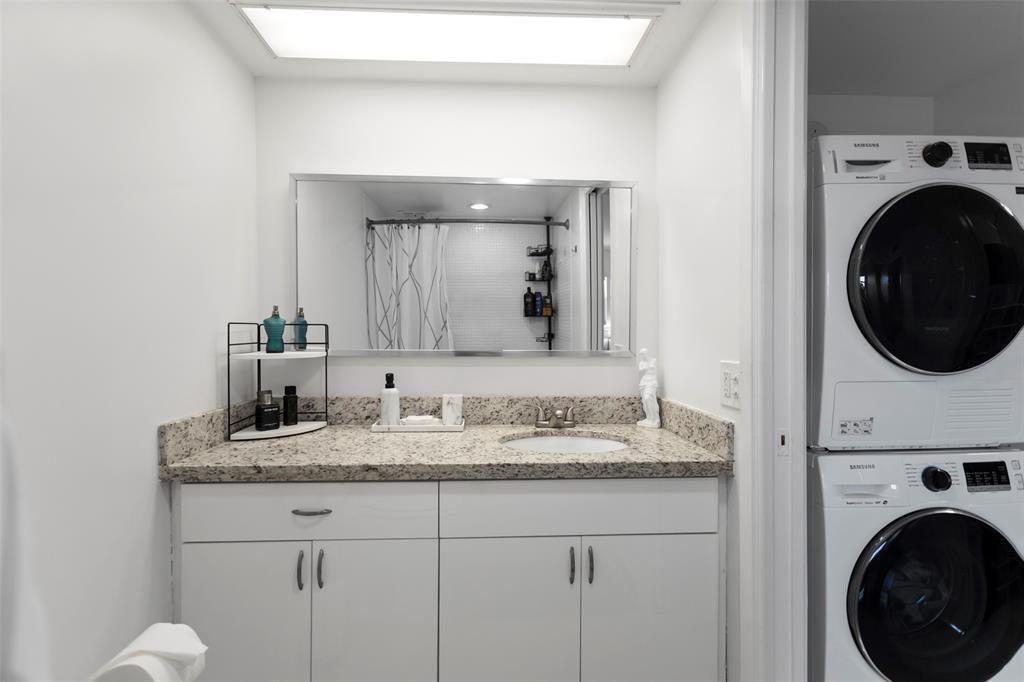 3100 NE 48th #413, Lighthouse Point FL 33064