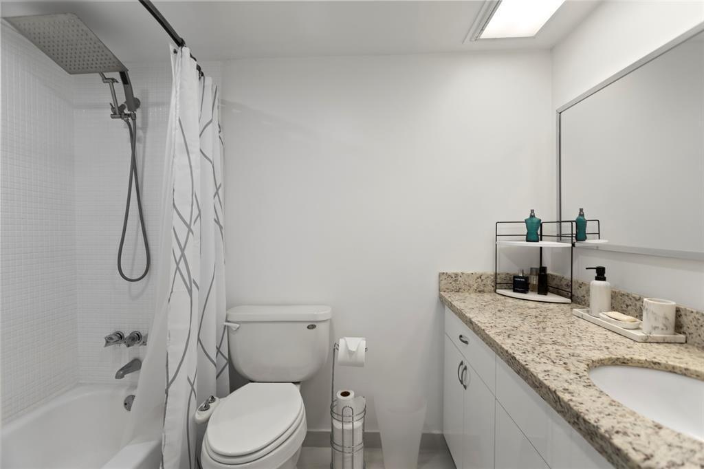 3100 NE 48th #413, Lighthouse Point FL 33064