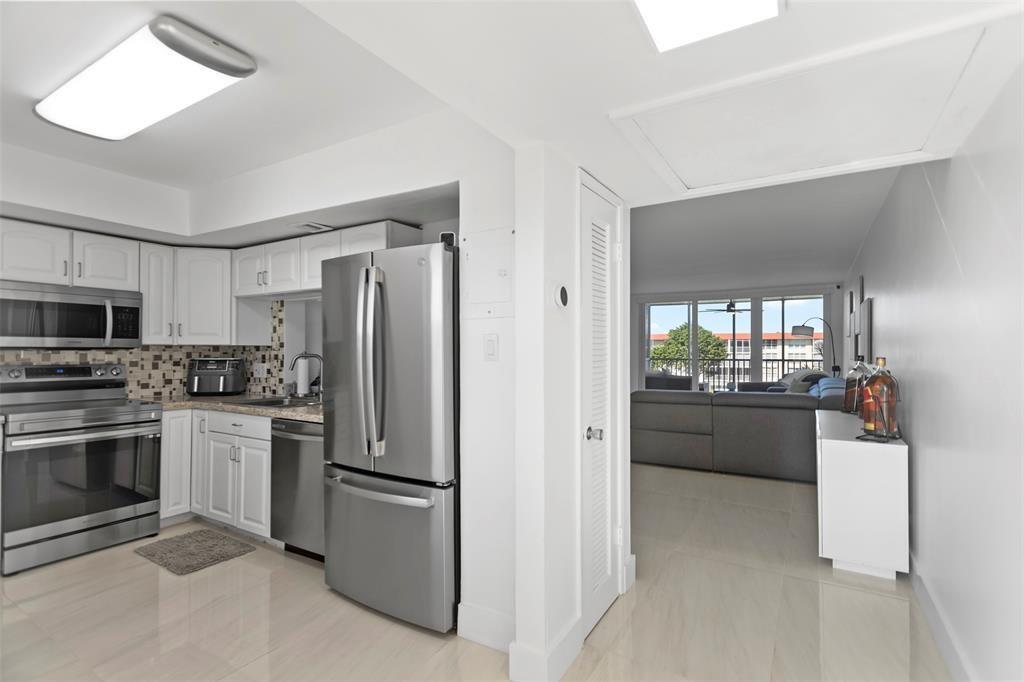 3100 NE 48th #413, Lighthouse Point FL 33064