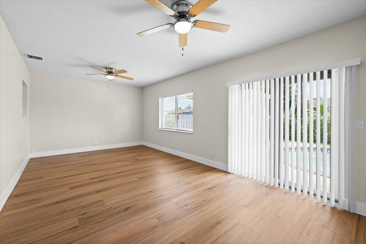7712 SW 7TH, North Lauderdale FL 33068
