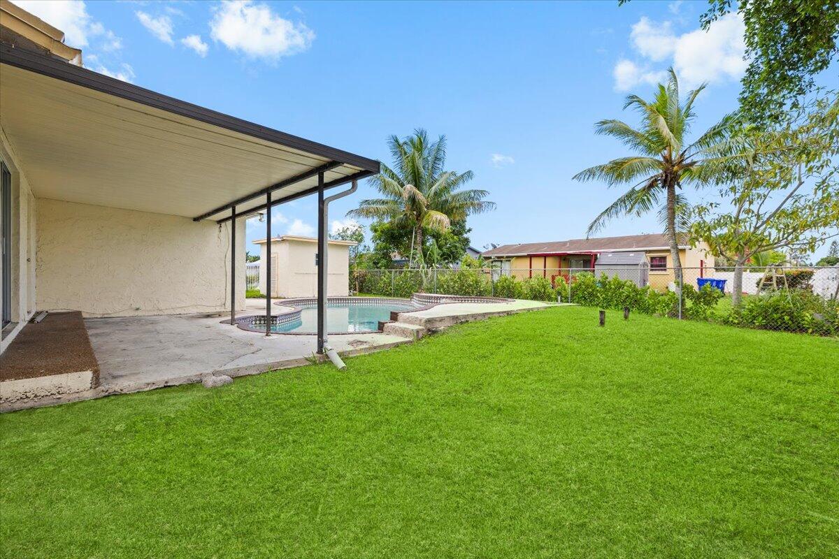 7712 SW 7TH, North Lauderdale FL 33068