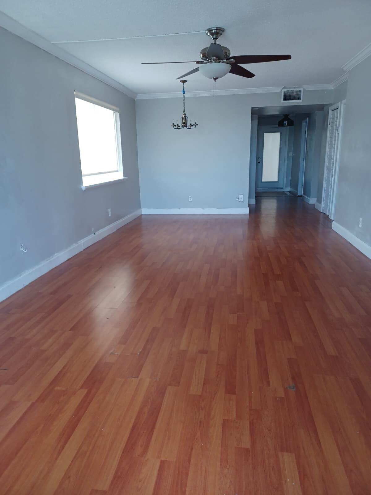 8001 N CRESPI #2C, Miami Beach FL 33141