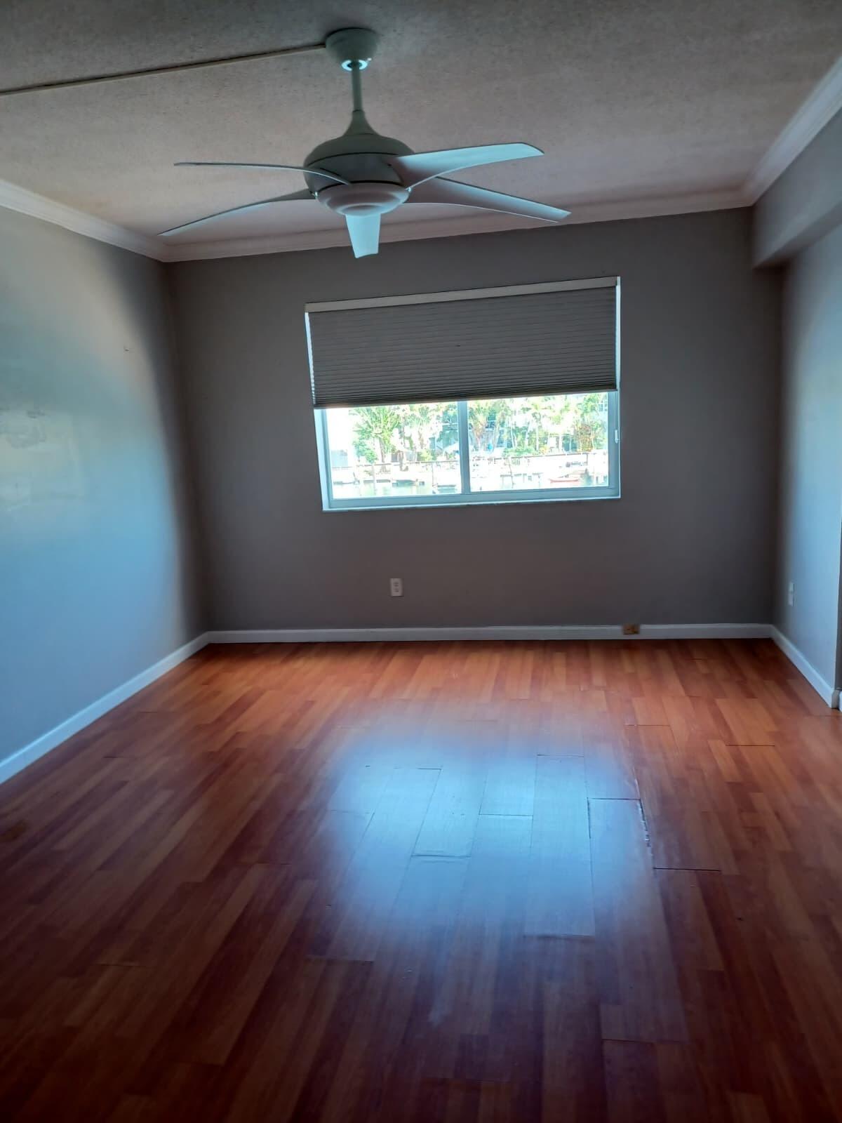 8001 N CRESPI #2C, Miami Beach FL 33141