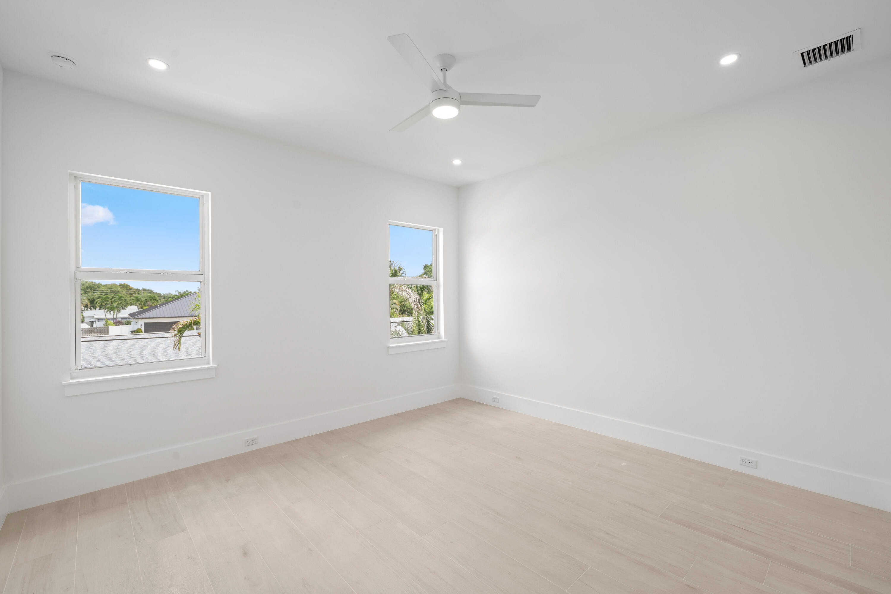533 Driftwood, North Palm Beach FL 33408