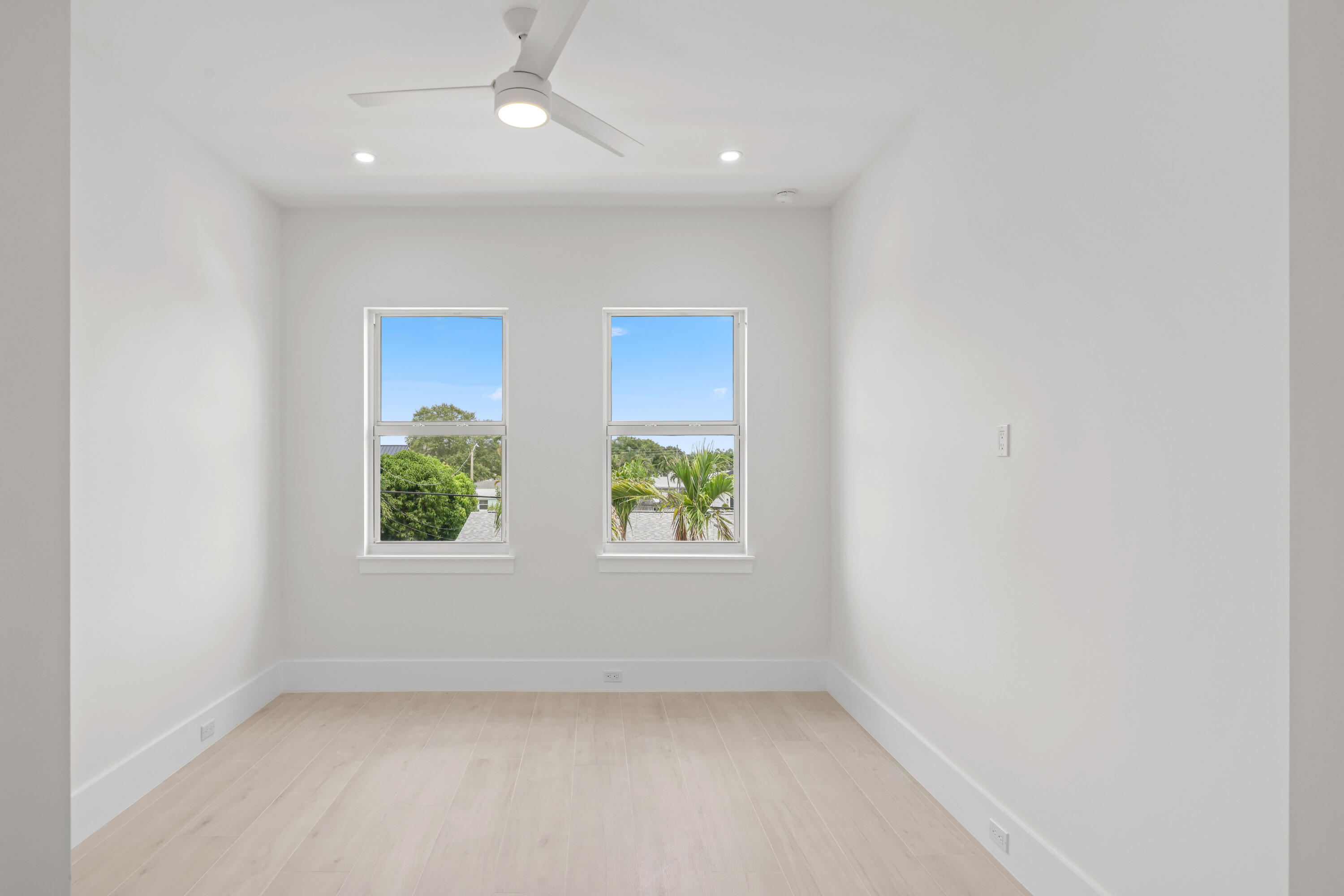 533 Driftwood, North Palm Beach FL 33408