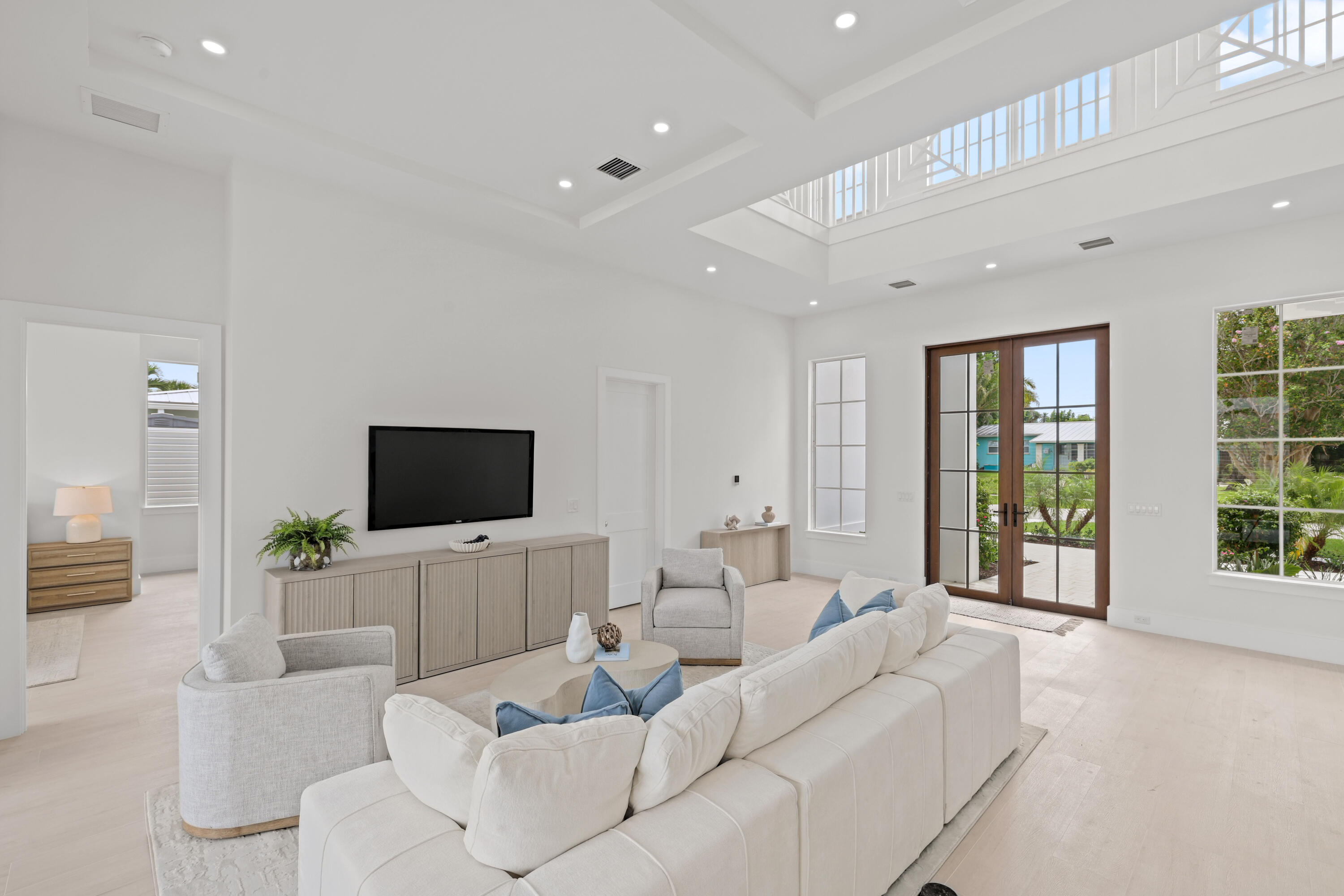 533 Driftwood, North Palm Beach FL 33408