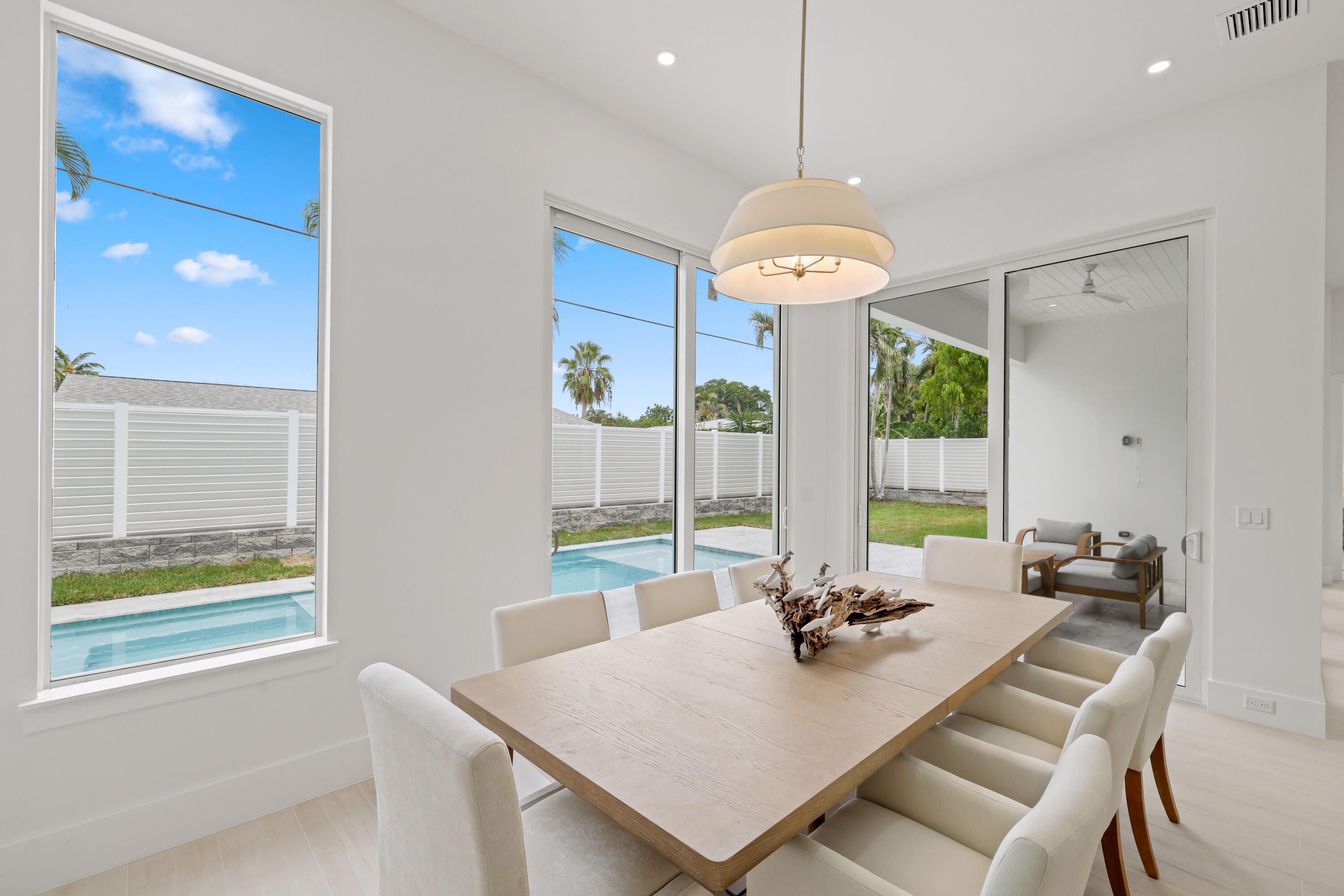 533 Driftwood, North Palm Beach FL 33408
