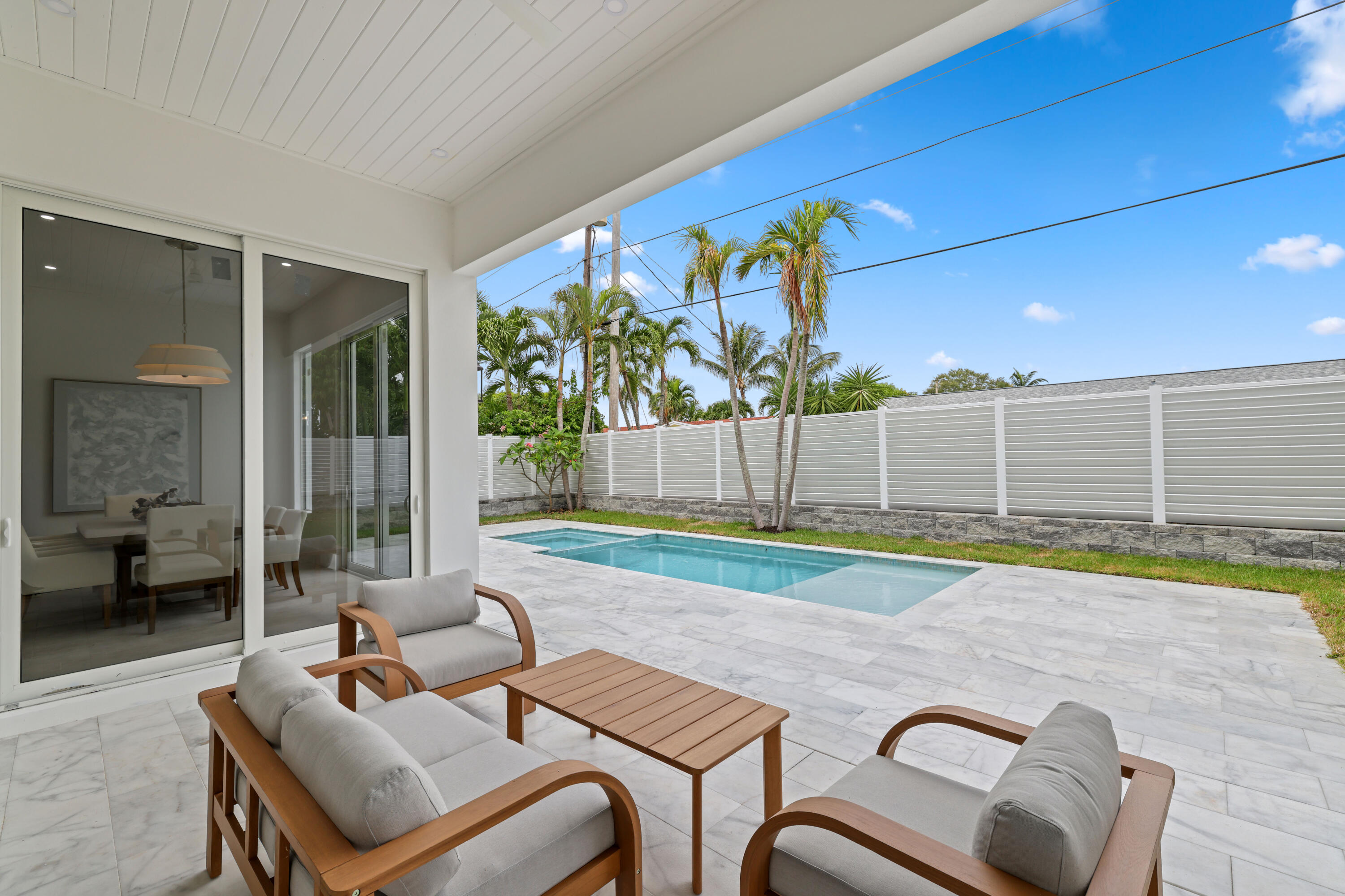 533 Driftwood, North Palm Beach FL 33408