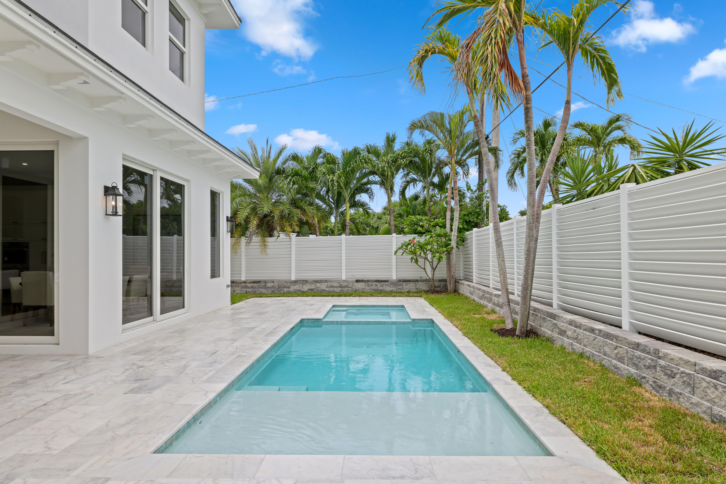 533 Driftwood, North Palm Beach FL 33408