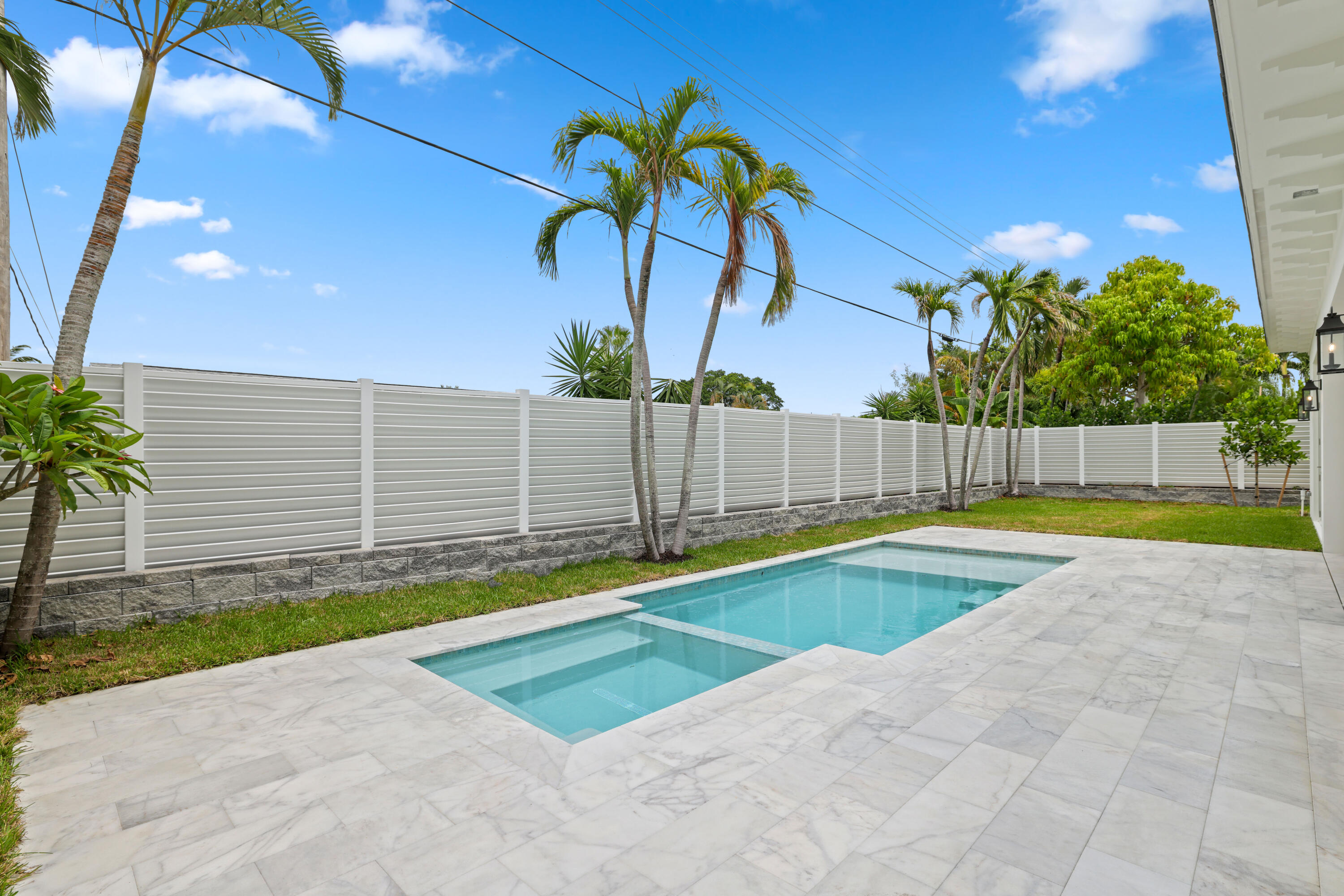 533 Driftwood, North Palm Beach FL 33408