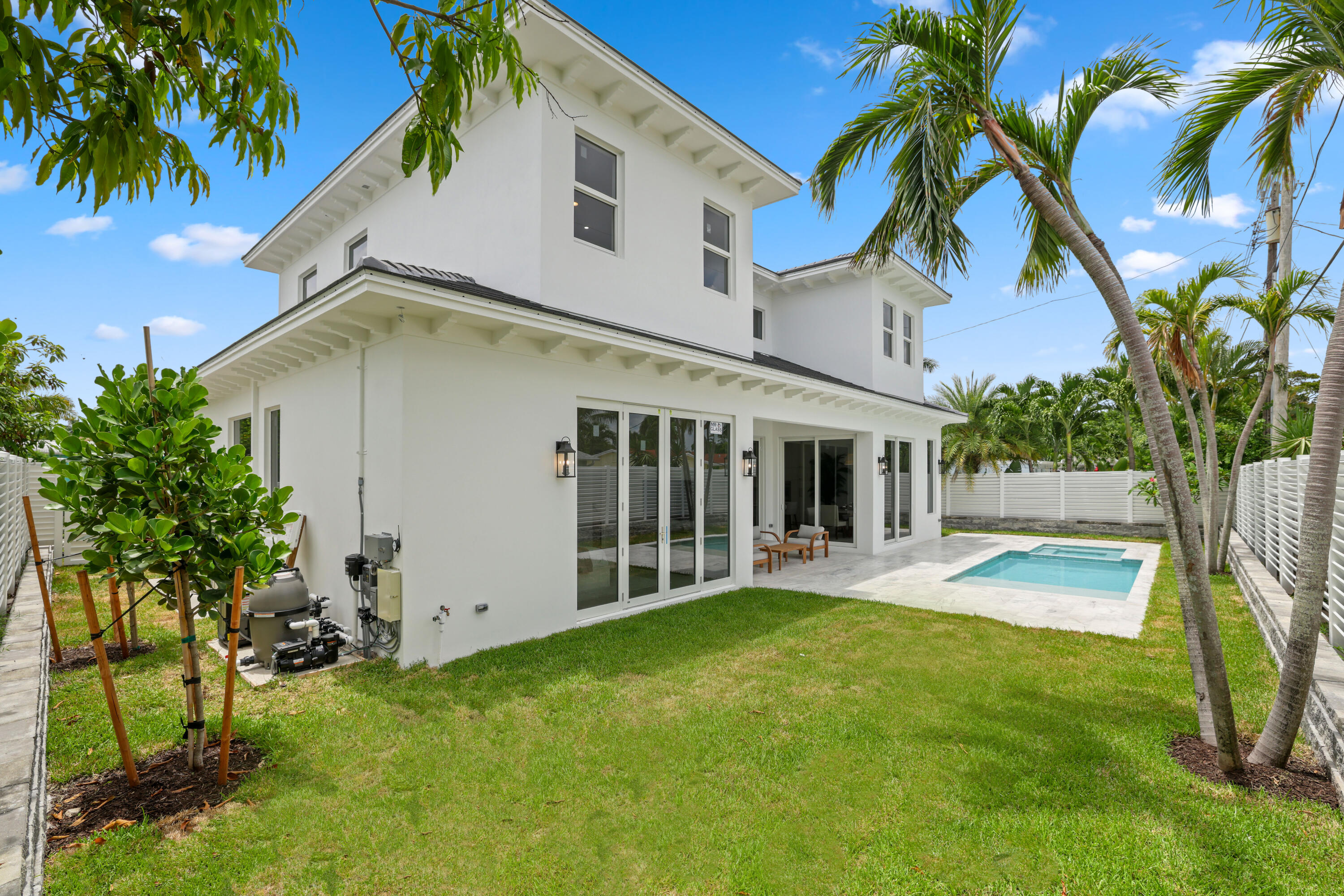 533 Driftwood, North Palm Beach FL 33408