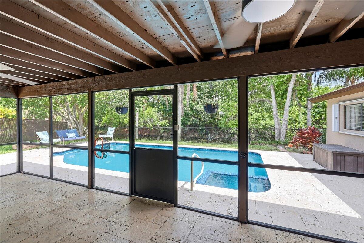 7041 NW 23RD, Margate FL 33063