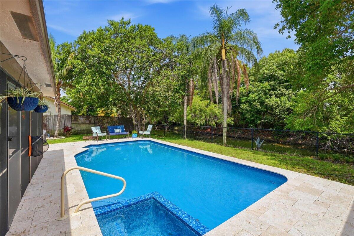 7041 NW 23RD, Margate FL 33063