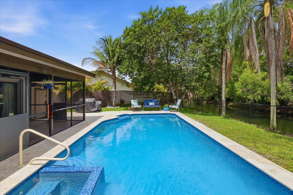 7041 NW 23RD, Margate FL 33063