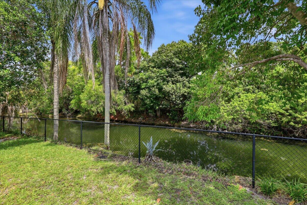 7041 NW 23RD, Margate FL 33063