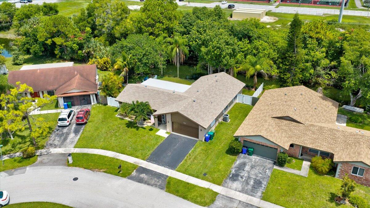 7041 NW 23RD, Margate FL 33063