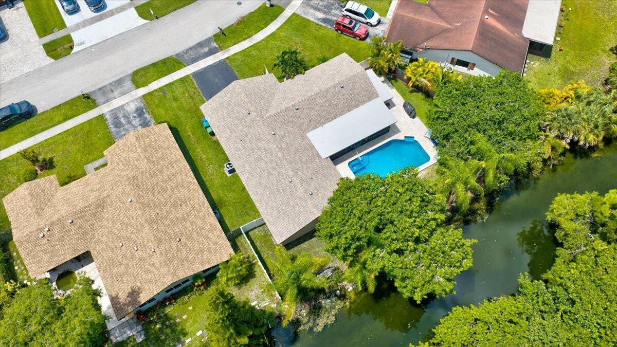7041 NW 23RD, Margate FL 33063
