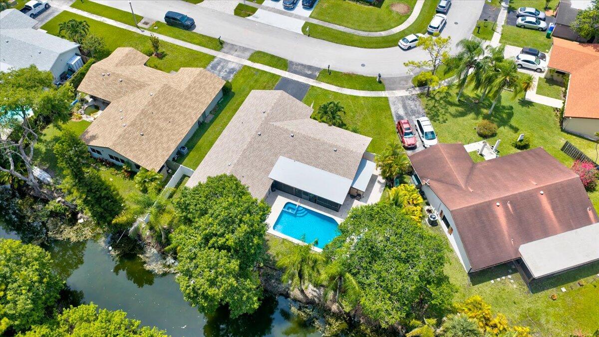 7041 NW 23RD, Margate FL 33063