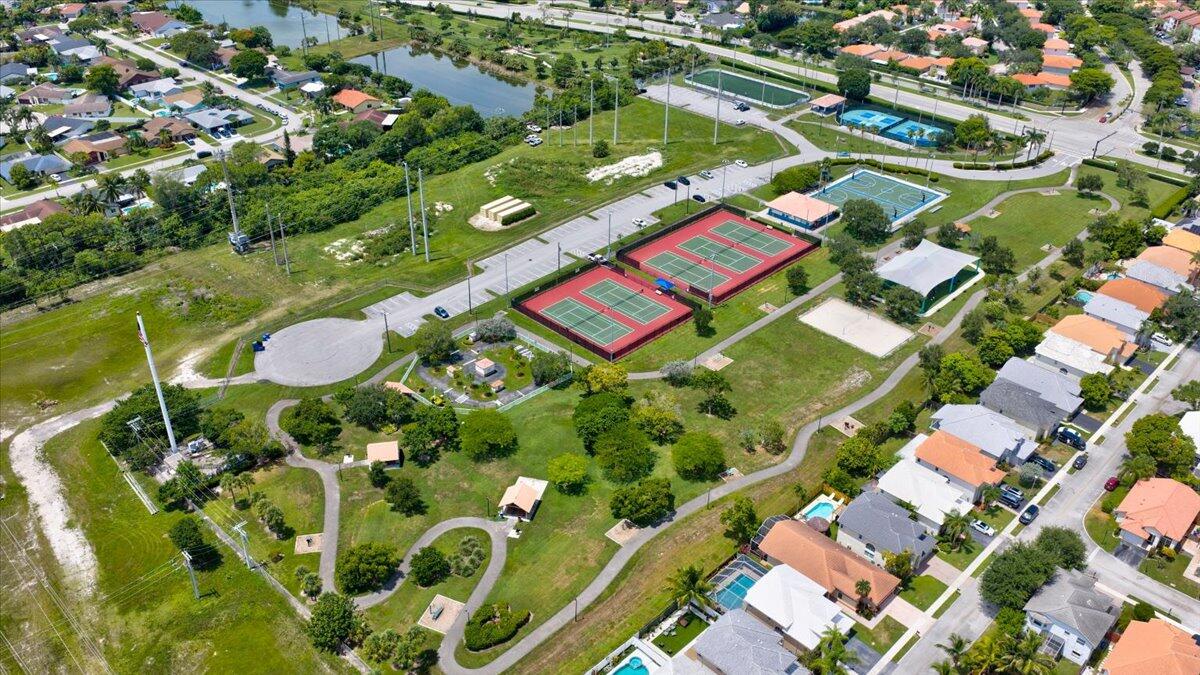 7041 NW 23RD, Margate FL 33063