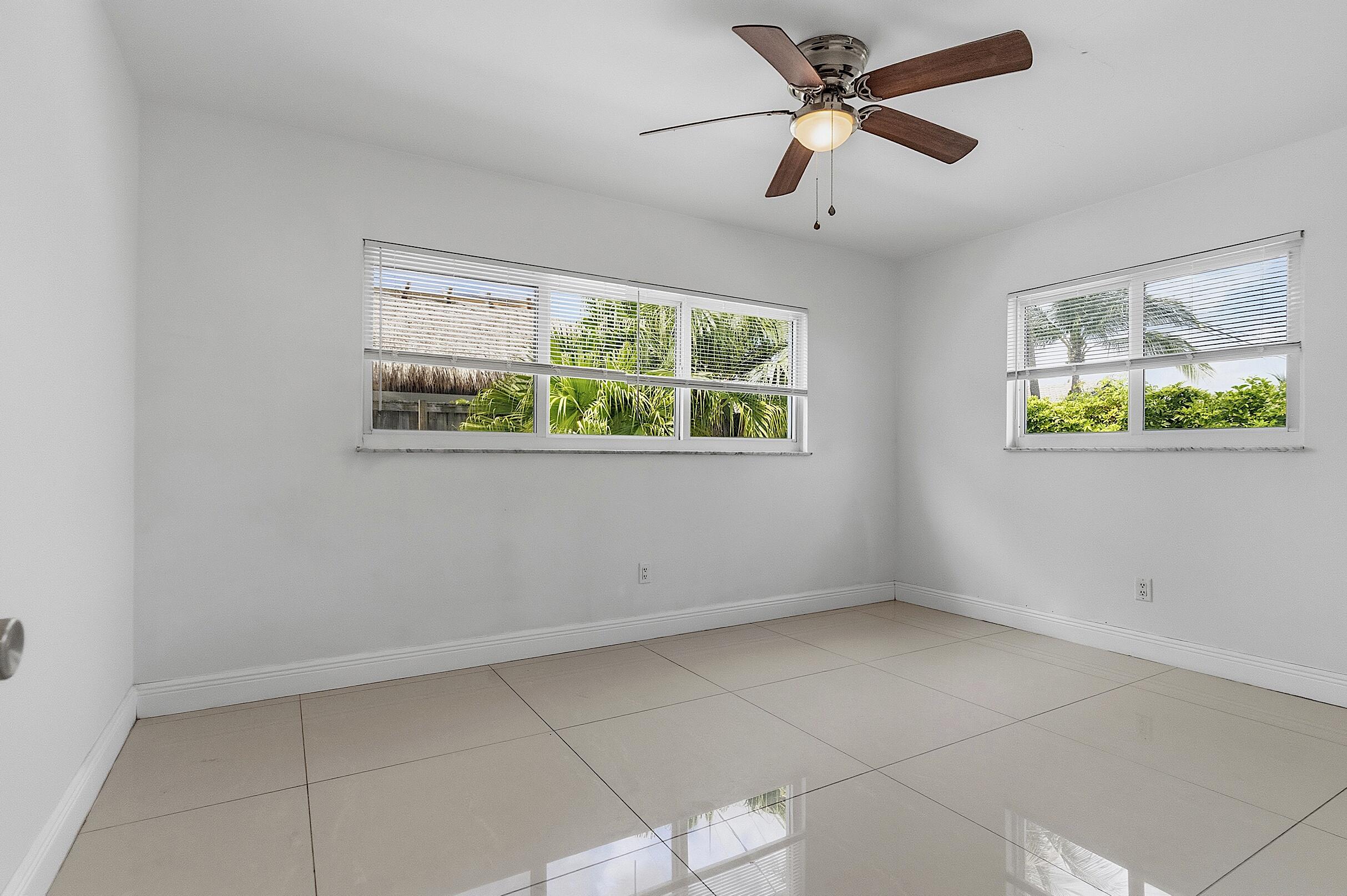 2910 NE 40TH, Lighthouse Point FL 33064