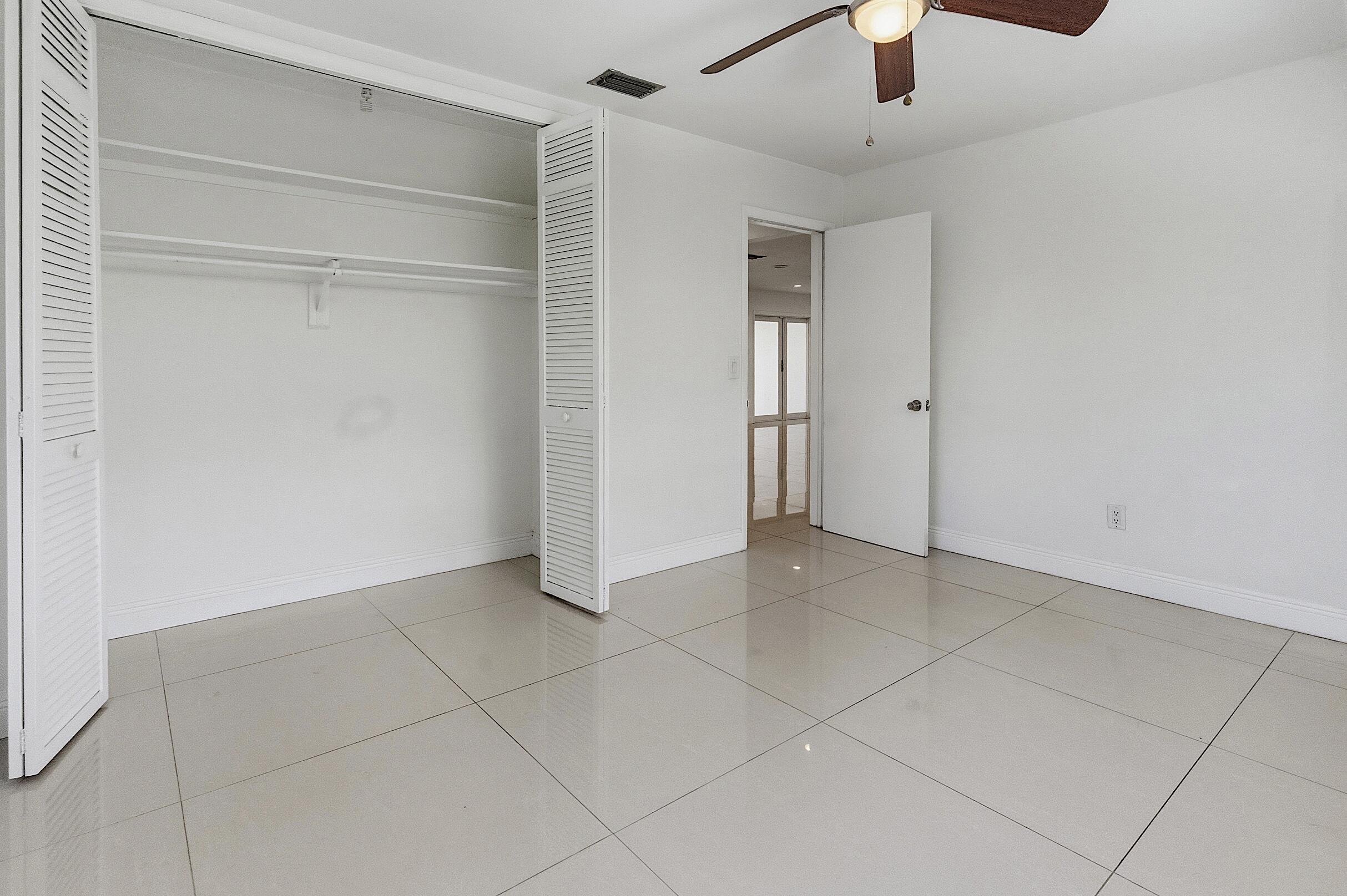 2910 NE 40TH, Lighthouse Point FL 33064