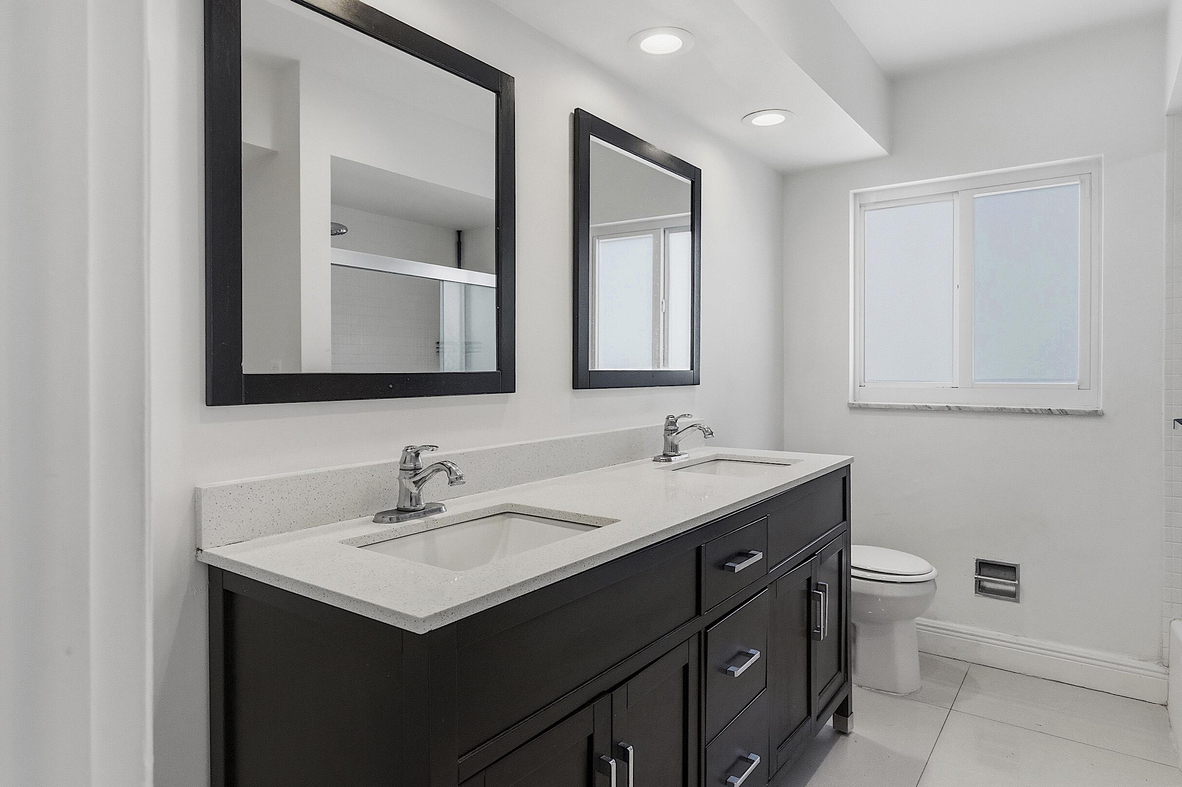 2910 NE 40TH, Lighthouse Point FL 33064