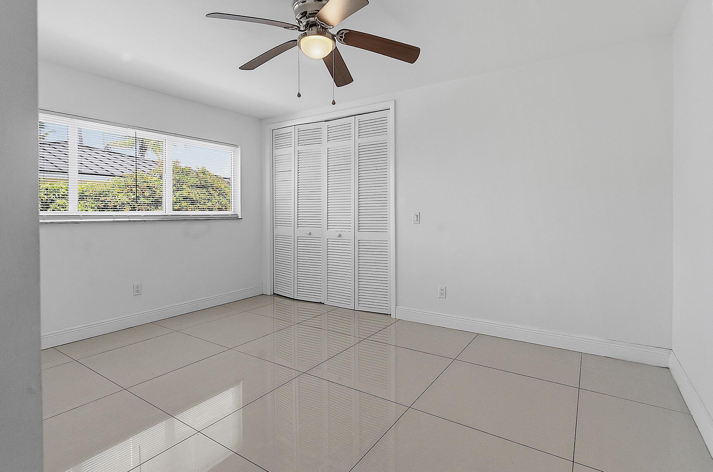 2910 NE 40TH, Lighthouse Point FL 33064