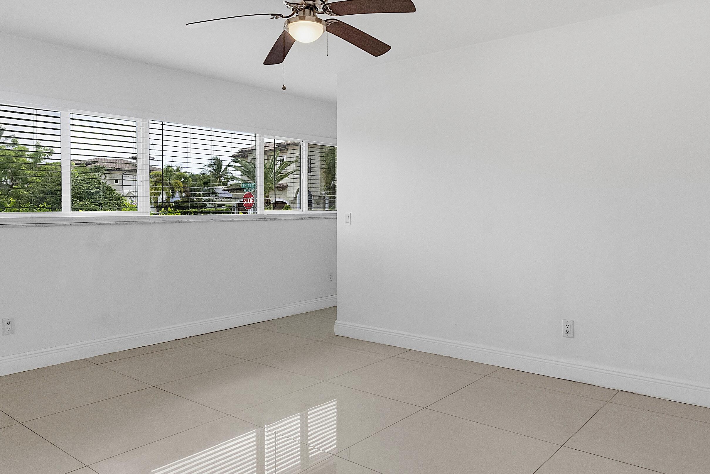 2910 NE 40TH, Lighthouse Point FL 33064