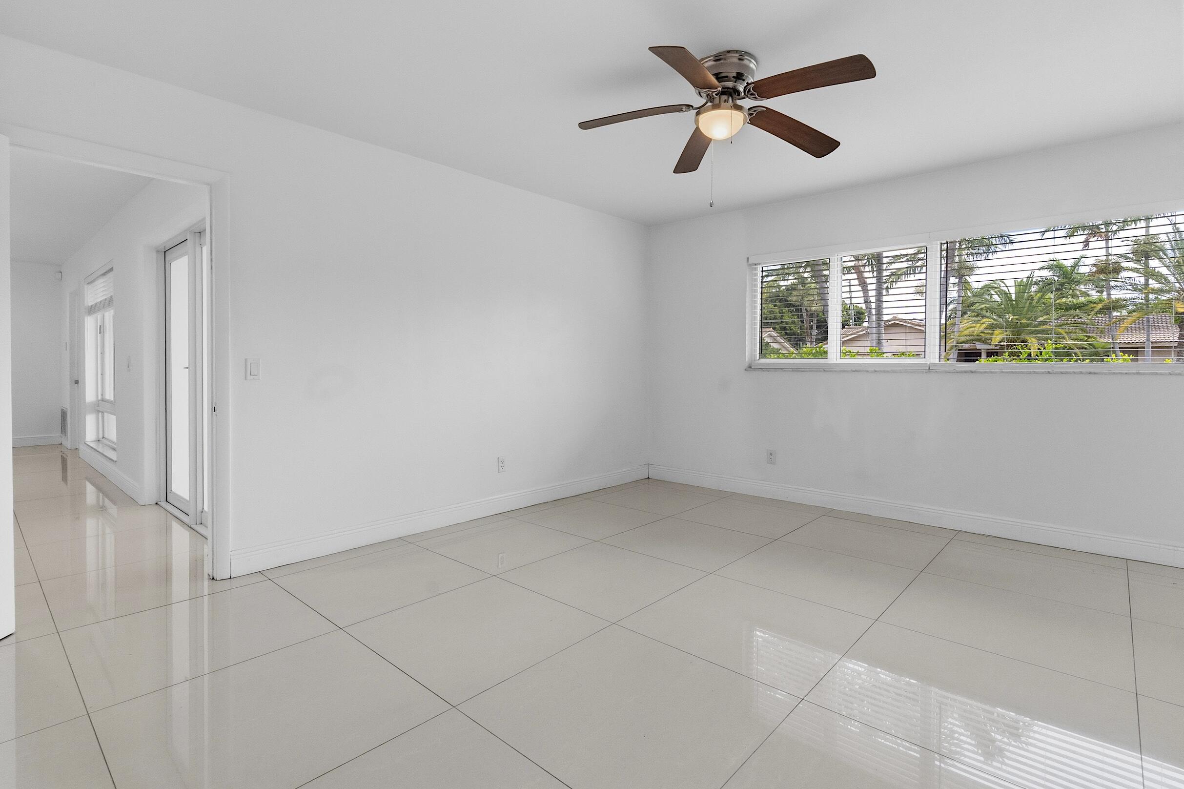 2910 NE 40TH, Lighthouse Point FL 33064